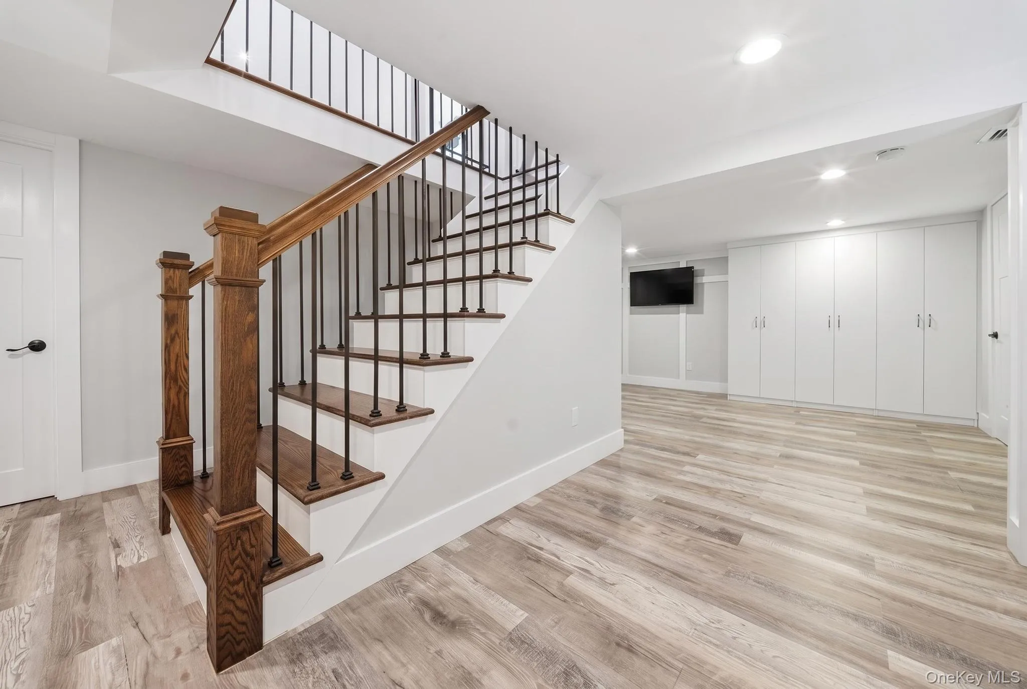 18 Devon Road, Oyster Bay, NY, 3 Bedrooms Bedrooms, 11 Rooms Rooms,2 BathroomsBathrooms,Residential,For Rent,Devon,0,1048948 18 Devon Road, Oyster Bay, NY, 3 Bedrooms Bedrooms, 11 Rooms Rooms,2 BathroomsBathrooms,Residential,For Rent,Devon,0,1048948