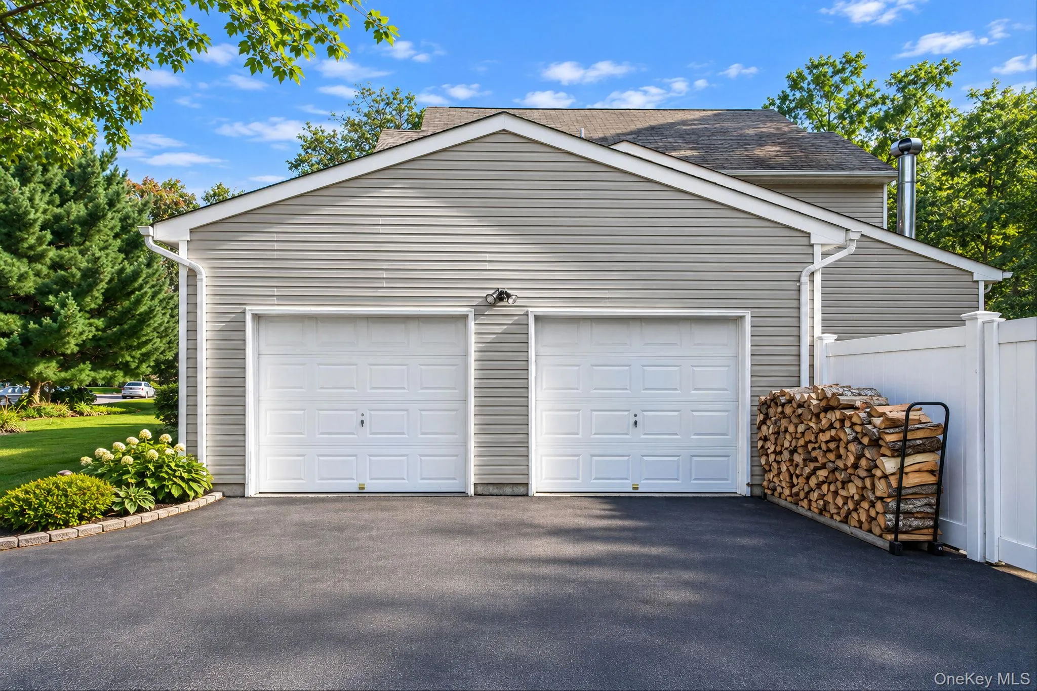 8 Sommerset Drive, Brookhaven, NY, 3 Bedrooms Bedrooms, 8 Rooms Rooms,1 BathroomBathrooms,Residential,For Rent,Sommerset,0,1048955 8 Sommerset Drive, Brookhaven, NY, 3 Bedrooms Bedrooms, 8 Rooms Rooms,1 BathroomBathrooms,Residential,For Rent,Sommerset,0,1048955