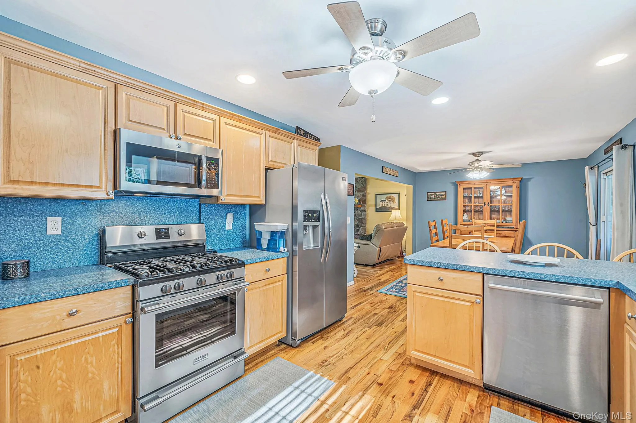 8 Sommerset Drive, Brookhaven, NY, 3 Bedrooms Bedrooms, 8 Rooms Rooms,1 BathroomBathrooms,Residential,For Rent,Sommerset,0,1048955 8 Sommerset Drive, Brookhaven, NY, 3 Bedrooms Bedrooms, 8 Rooms Rooms,1 BathroomBathrooms,Residential,For Rent,Sommerset,0,1048955