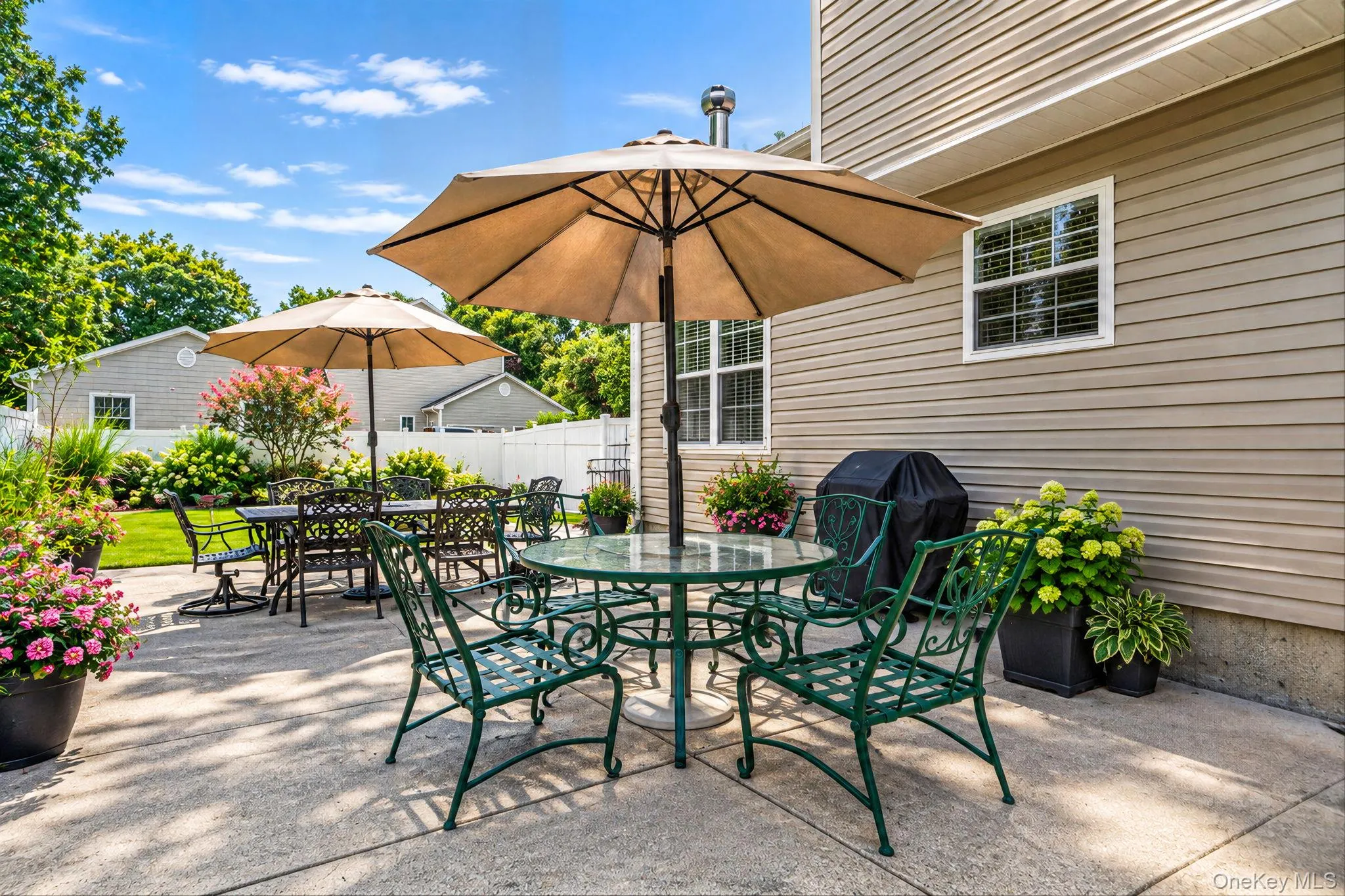 8 Sommerset Drive, Brookhaven, NY, 3 Bedrooms Bedrooms, 8 Rooms Rooms,1 BathroomBathrooms,Residential,For Rent,Sommerset,0,1048955 8 Sommerset Drive, Brookhaven, NY, 3 Bedrooms Bedrooms, 8 Rooms Rooms,1 BathroomBathrooms,Residential,For Rent,Sommerset,0,1048955