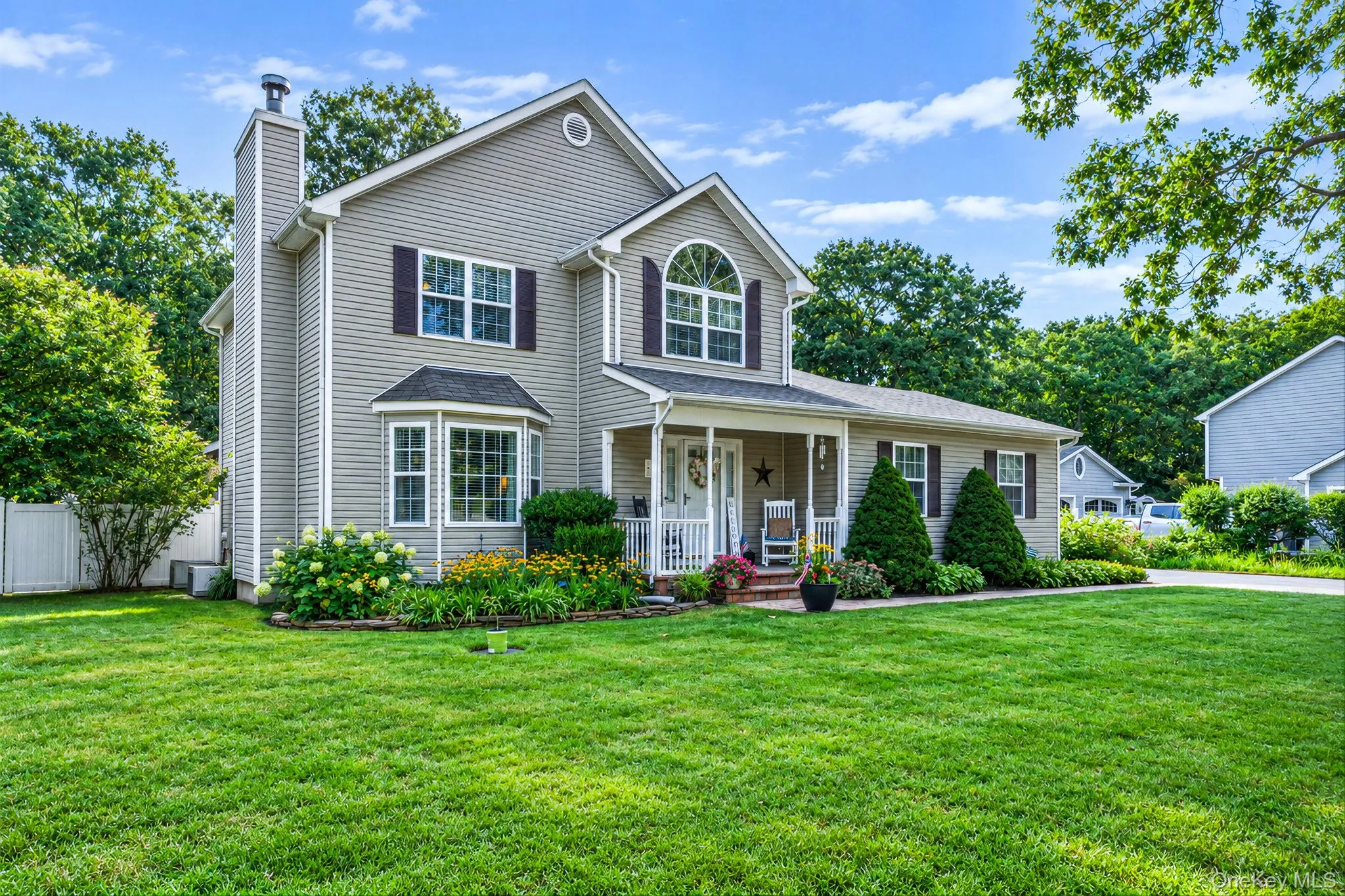 8 Sommerset Drive, Brookhaven, NY, 3 Bedrooms Bedrooms, 8 Rooms Rooms,1 BathroomBathrooms,Residential,For Rent,Sommerset,0,1048955 8 Sommerset Drive, Brookhaven, NY, 3 Bedrooms Bedrooms, 8 Rooms Rooms,1 BathroomBathrooms,Residential,For Rent,Sommerset,0,1048955