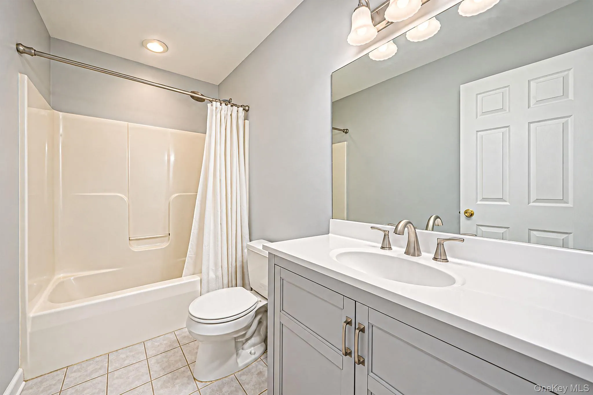 8 Sommerset Drive, Brookhaven, NY, 3 Bedrooms Bedrooms, 8 Rooms Rooms,1 BathroomBathrooms,Residential,For Rent,Sommerset,0,1048955 8 Sommerset Drive, Brookhaven, NY, 3 Bedrooms Bedrooms, 8 Rooms Rooms,1 BathroomBathrooms,Residential,For Rent,Sommerset,0,1048955