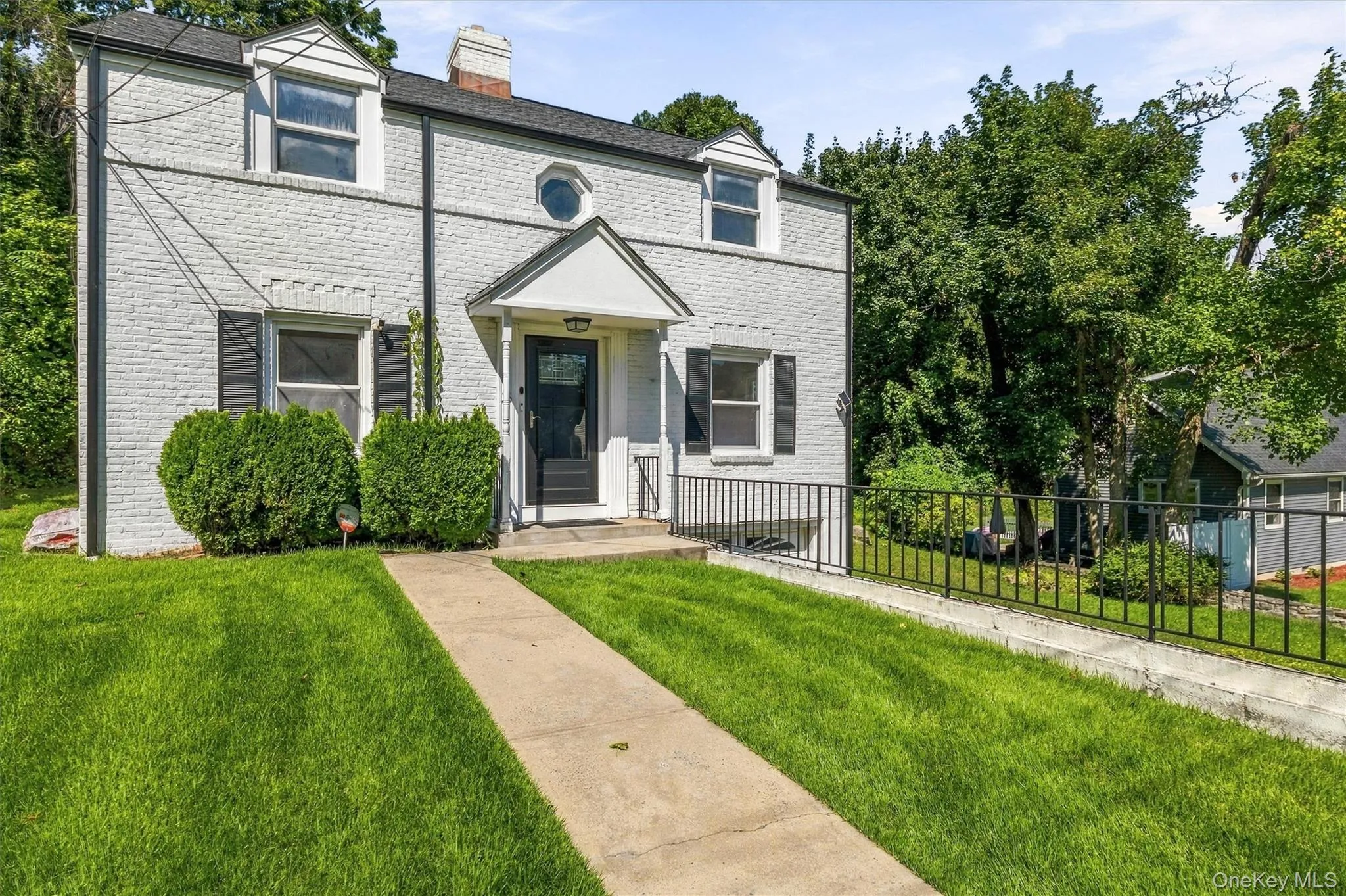 Close to Shopping, Dining & Recreation Close to Shopping, Dining & Recreation