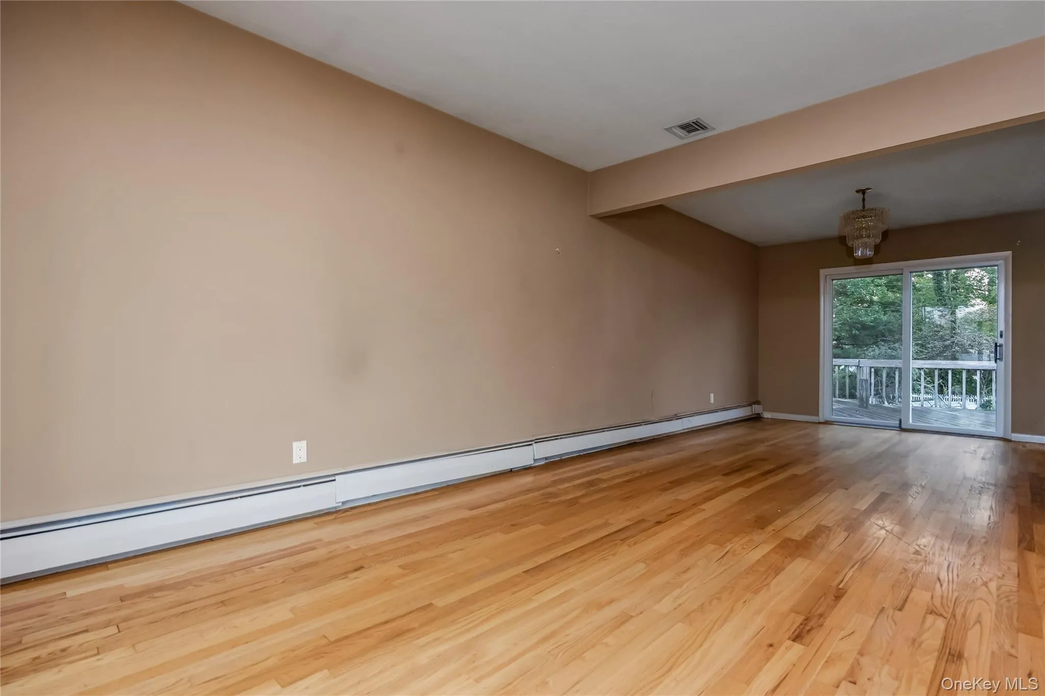 35 Eagle Lane, Oyster Bay, NY, 3 Bedrooms Bedrooms, 6 Rooms Rooms,1 BathroomBathrooms,Residential,For Rent,Eagle,0,1048962 35 Eagle Lane, Oyster Bay, NY, 3 Bedrooms Bedrooms, 6 Rooms Rooms,1 BathroomBathrooms,Residential,For Rent,Eagle,0,1048962