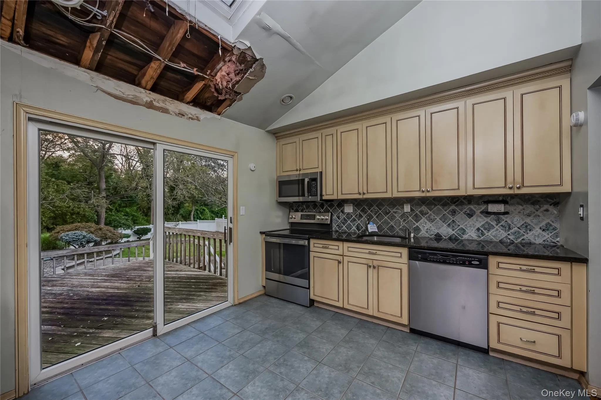35 Eagle Lane, Oyster Bay, NY, 3 Bedrooms Bedrooms, 6 Rooms Rooms,1 BathroomBathrooms,Residential,For Rent,Eagle,0,1048962 35 Eagle Lane, Oyster Bay, NY, 3 Bedrooms Bedrooms, 6 Rooms Rooms,1 BathroomBathrooms,Residential,For Rent,Eagle,0,1048962