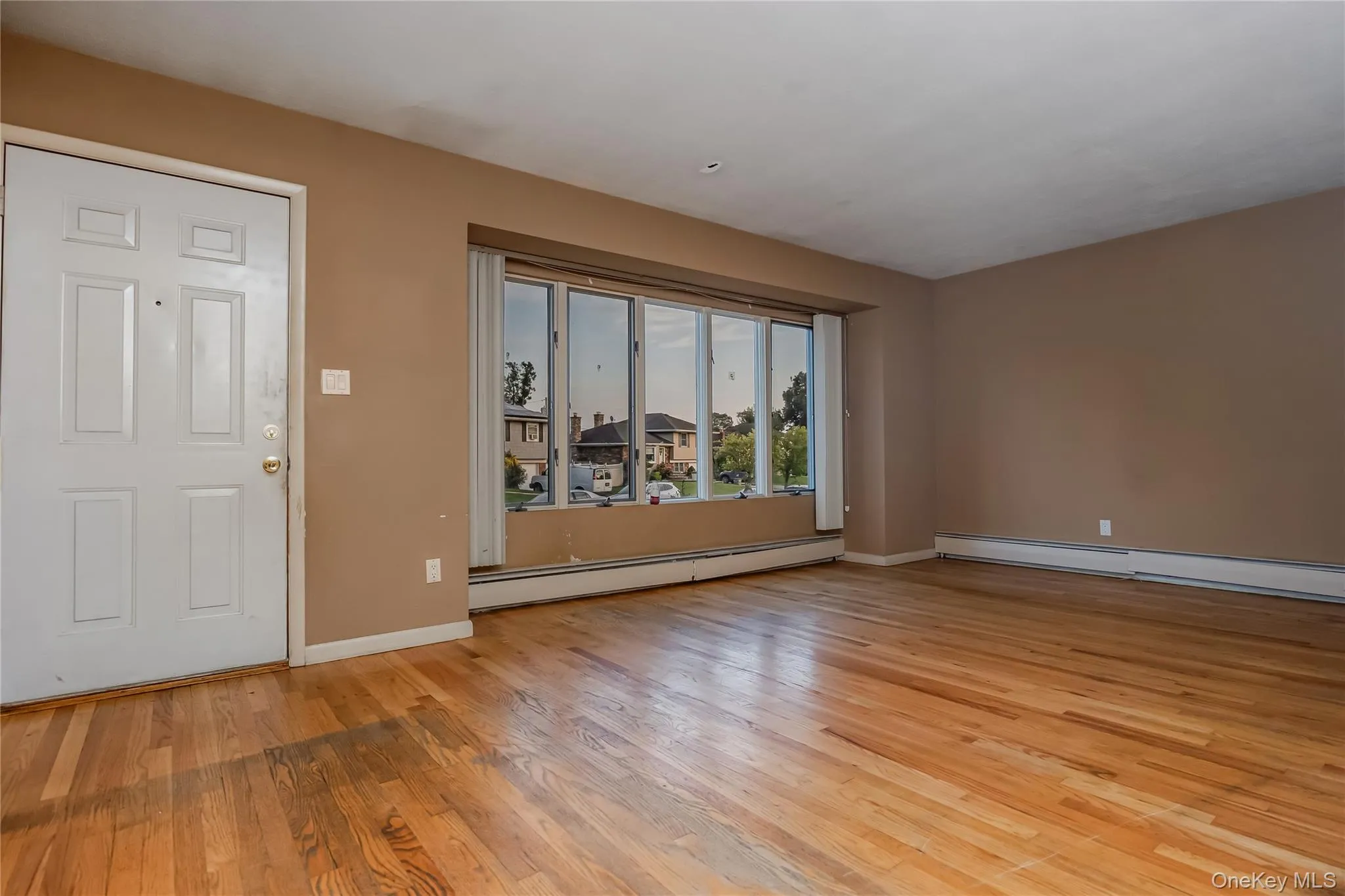 35 Eagle Lane, Oyster Bay, NY, 3 Bedrooms Bedrooms, 6 Rooms Rooms,1 BathroomBathrooms,Residential,For Rent,Eagle,0,1048962 35 Eagle Lane, Oyster Bay, NY, 3 Bedrooms Bedrooms, 6 Rooms Rooms,1 BathroomBathrooms,Residential,For Rent,Eagle,0,1048962