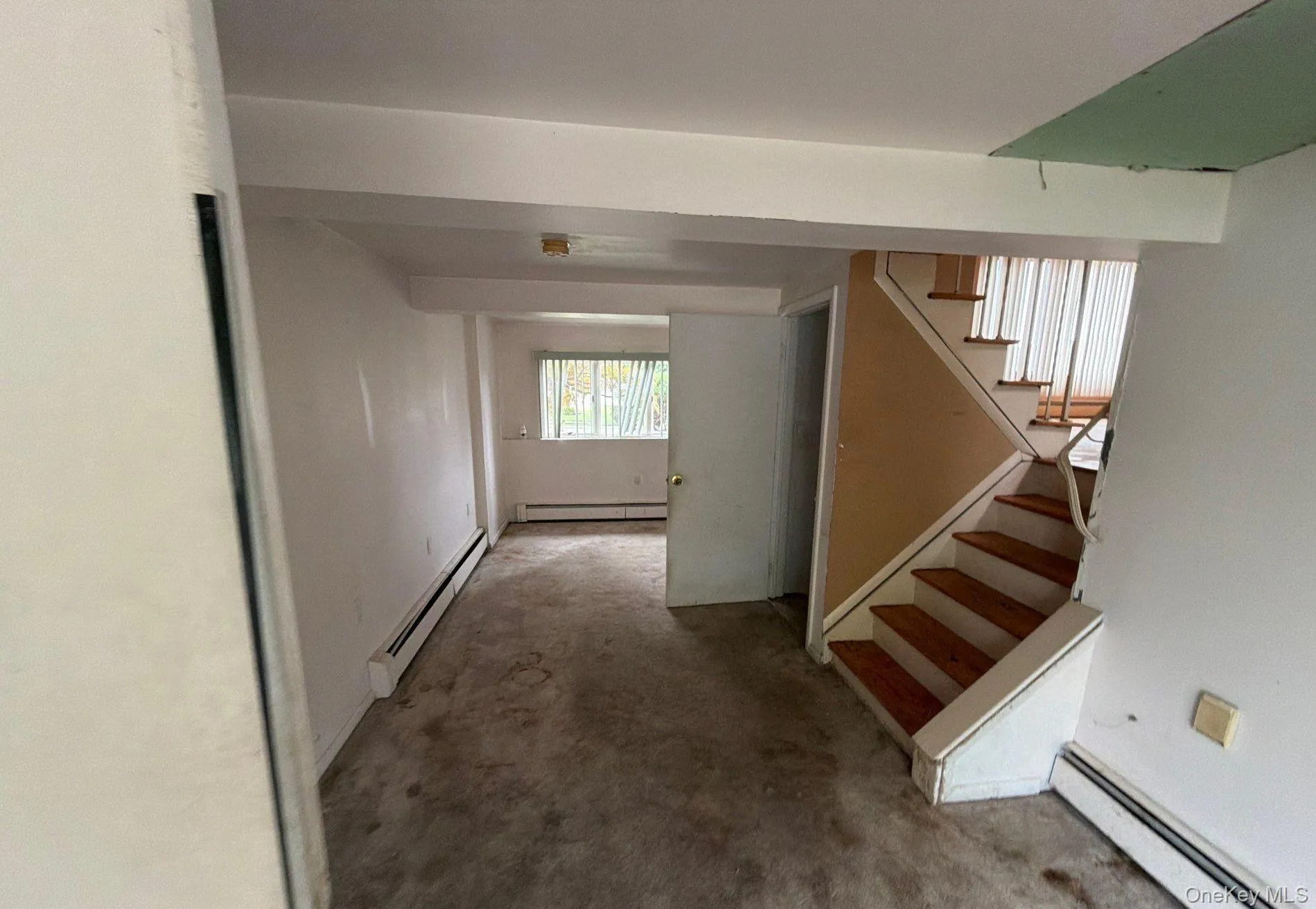 35 Eagle Lane, Oyster Bay, NY, 3 Bedrooms Bedrooms, 6 Rooms Rooms,1 BathroomBathrooms,Residential,For Rent,Eagle,0,1048962 35 Eagle Lane, Oyster Bay, NY, 3 Bedrooms Bedrooms, 6 Rooms Rooms,1 BathroomBathrooms,Residential,For Rent,Eagle,0,1048962
