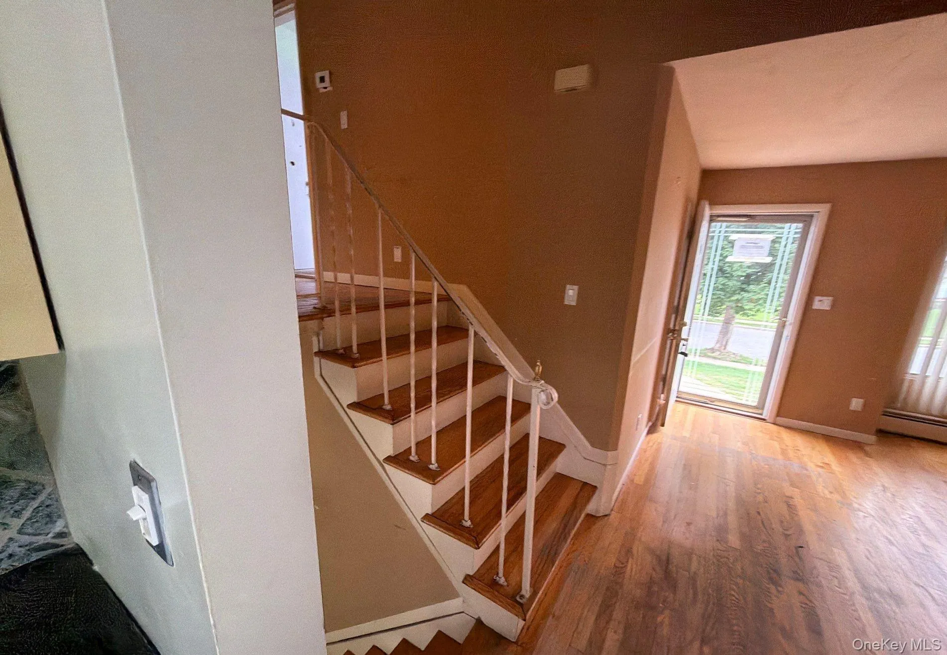 35 Eagle Lane, Oyster Bay, NY, 3 Bedrooms Bedrooms, 6 Rooms Rooms,1 BathroomBathrooms,Residential,For Rent,Eagle,0,1048962 35 Eagle Lane, Oyster Bay, NY, 3 Bedrooms Bedrooms, 6 Rooms Rooms,1 BathroomBathrooms,Residential,For Rent,Eagle,0,1048962