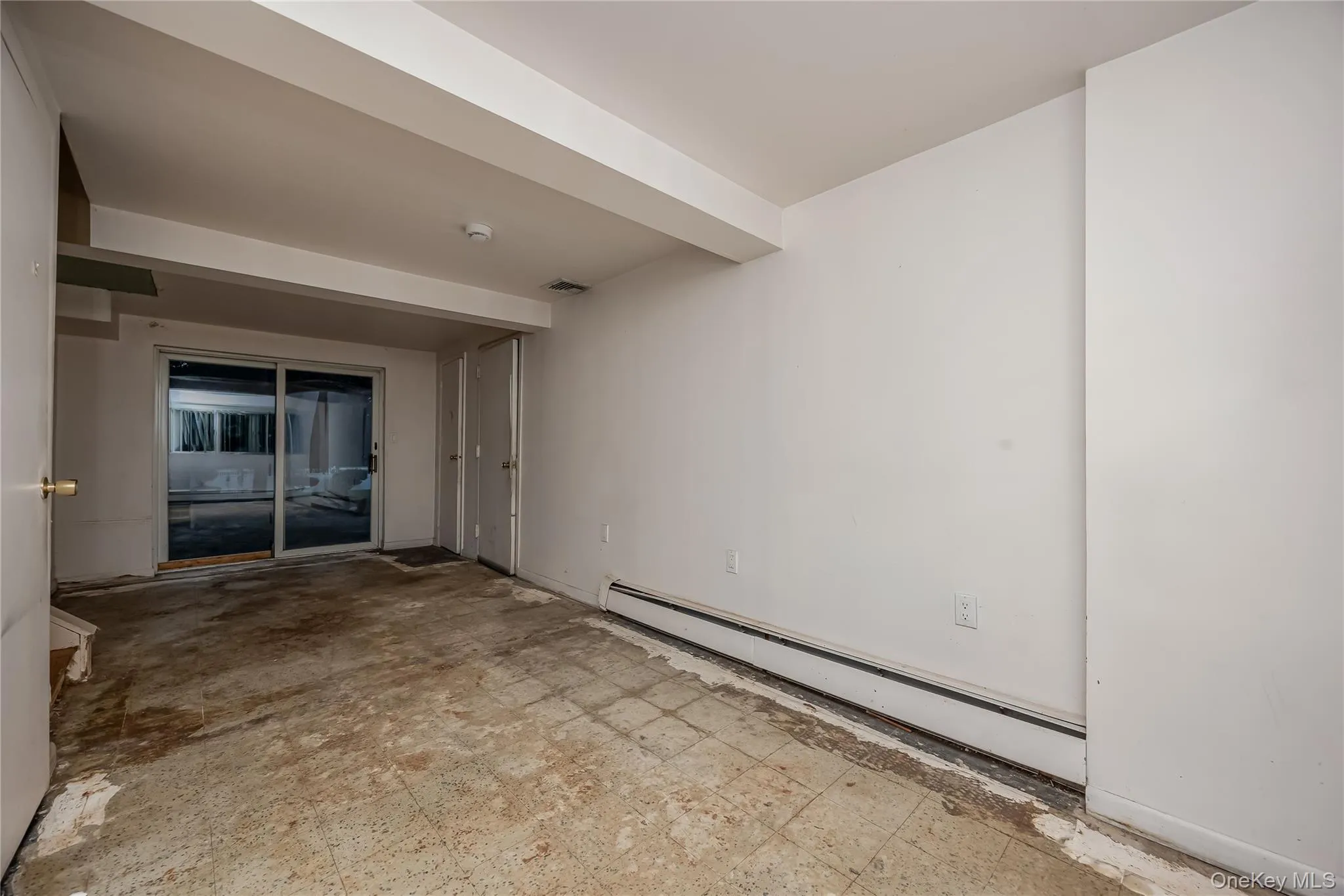 35 Eagle Lane, Oyster Bay, NY, 3 Bedrooms Bedrooms, 6 Rooms Rooms,1 BathroomBathrooms,Residential,For Rent,Eagle,0,1048962 35 Eagle Lane, Oyster Bay, NY, 3 Bedrooms Bedrooms, 6 Rooms Rooms,1 BathroomBathrooms,Residential,For Rent,Eagle,0,1048962