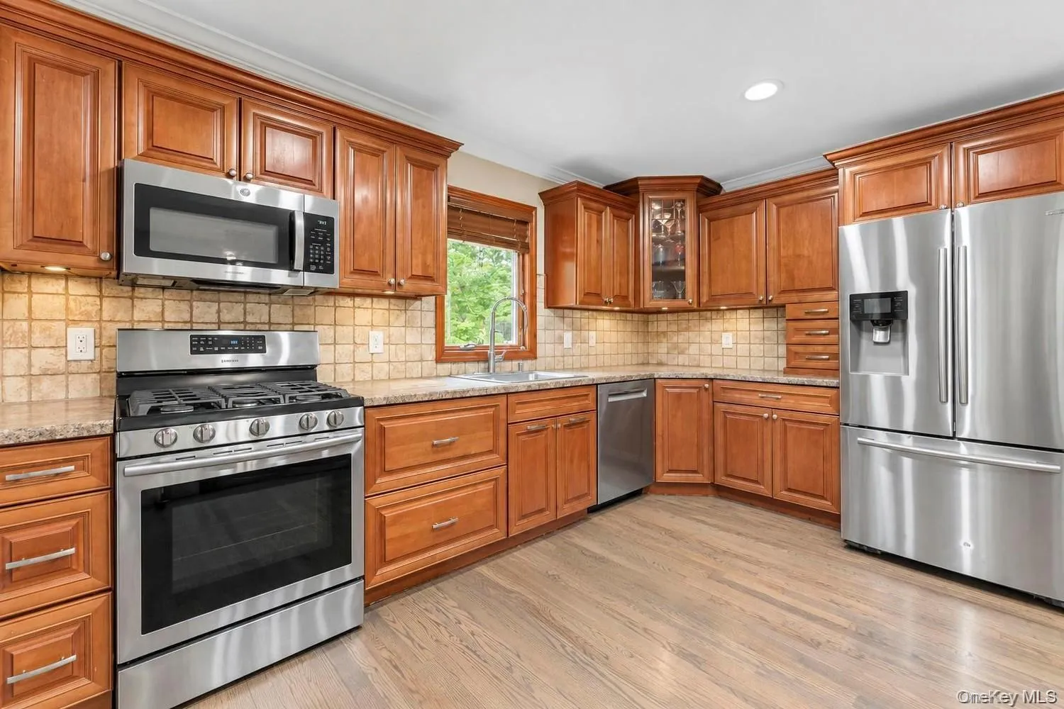 15 Hillcrest Avenue, Brookhaven, NY, 5 Bedrooms Bedrooms, 10 Rooms Rooms,3 BathroomsBathrooms,Residential,For Rent,Hillcrest,0,1048964 15 Hillcrest Avenue, Brookhaven, NY, 5 Bedrooms Bedrooms, 10 Rooms Rooms,3 BathroomsBathrooms,Residential,For Rent,Hillcrest,0,1048964