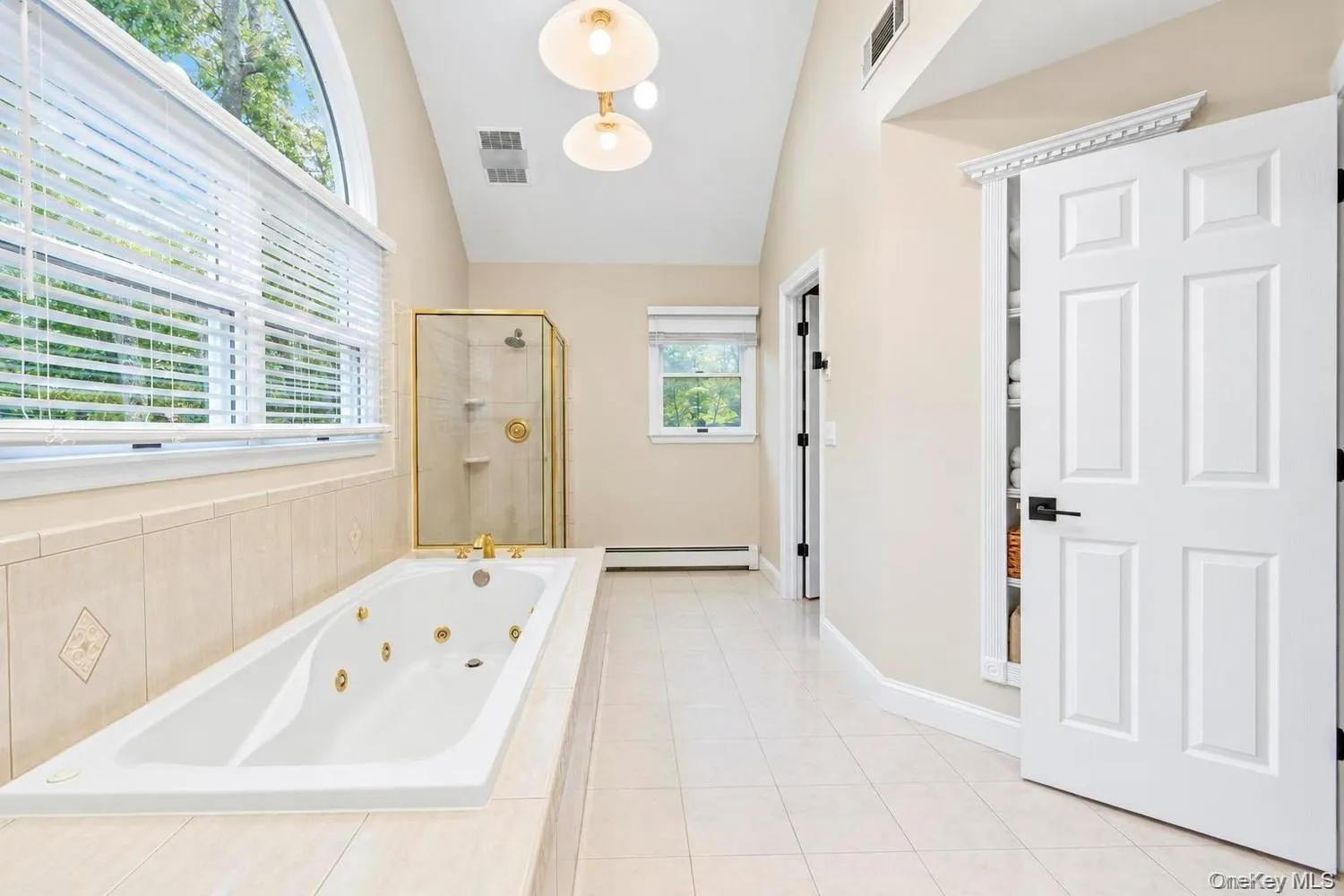 15 Hillcrest Avenue, Brookhaven, NY, 5 Bedrooms Bedrooms, 10 Rooms Rooms,3 BathroomsBathrooms,Residential,For Rent,Hillcrest,0,1048964 15 Hillcrest Avenue, Brookhaven, NY, 5 Bedrooms Bedrooms, 10 Rooms Rooms,3 BathroomsBathrooms,Residential,For Rent,Hillcrest,0,1048964