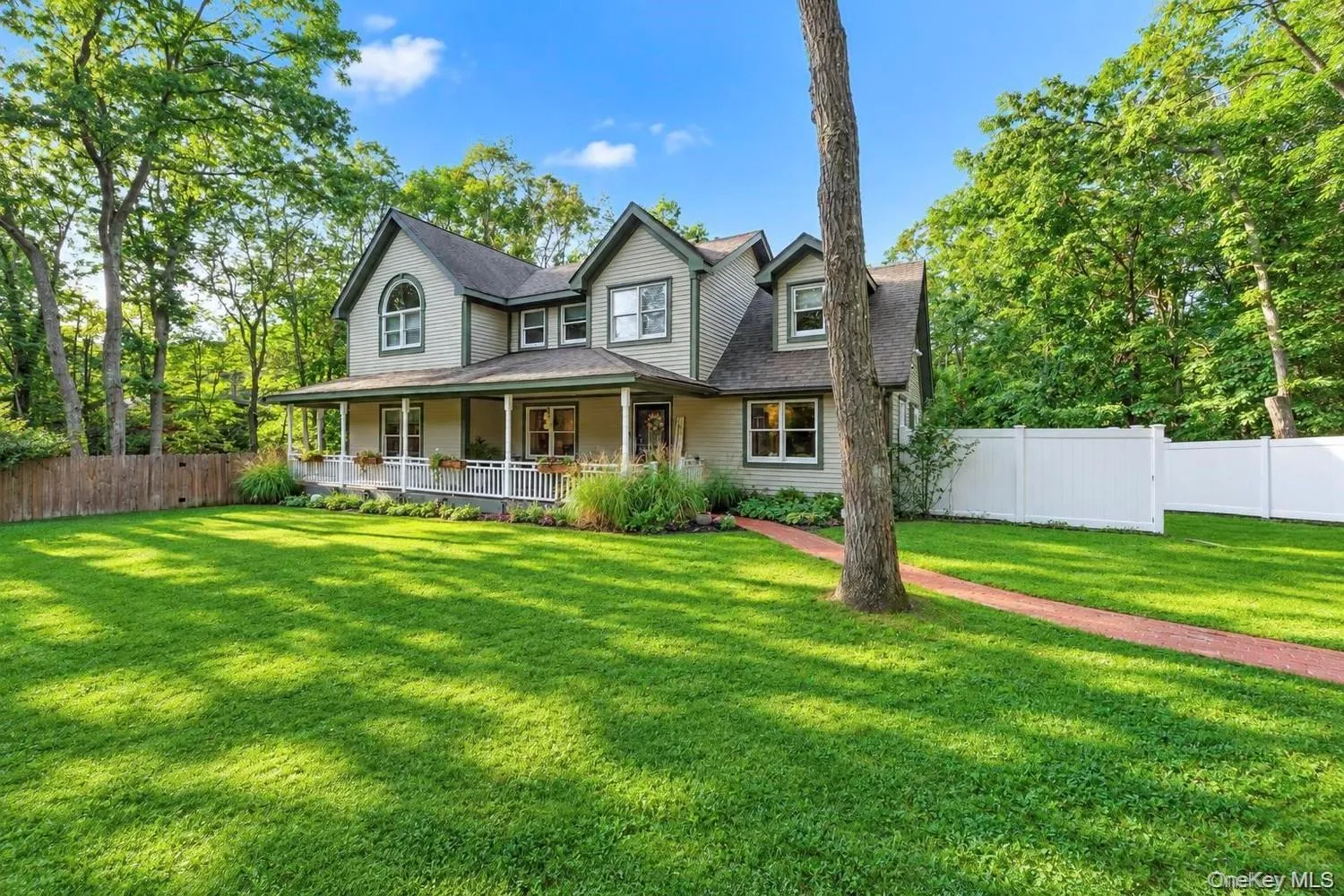 15 Hillcrest Avenue, Brookhaven, NY, 5 Bedrooms Bedrooms, 10 Rooms Rooms,3 BathroomsBathrooms,Residential,For Rent,Hillcrest,0,1048964 15 Hillcrest Avenue, Brookhaven, NY, 5 Bedrooms Bedrooms, 10 Rooms Rooms,3 BathroomsBathrooms,Residential,For Rent,Hillcrest,0,1048964