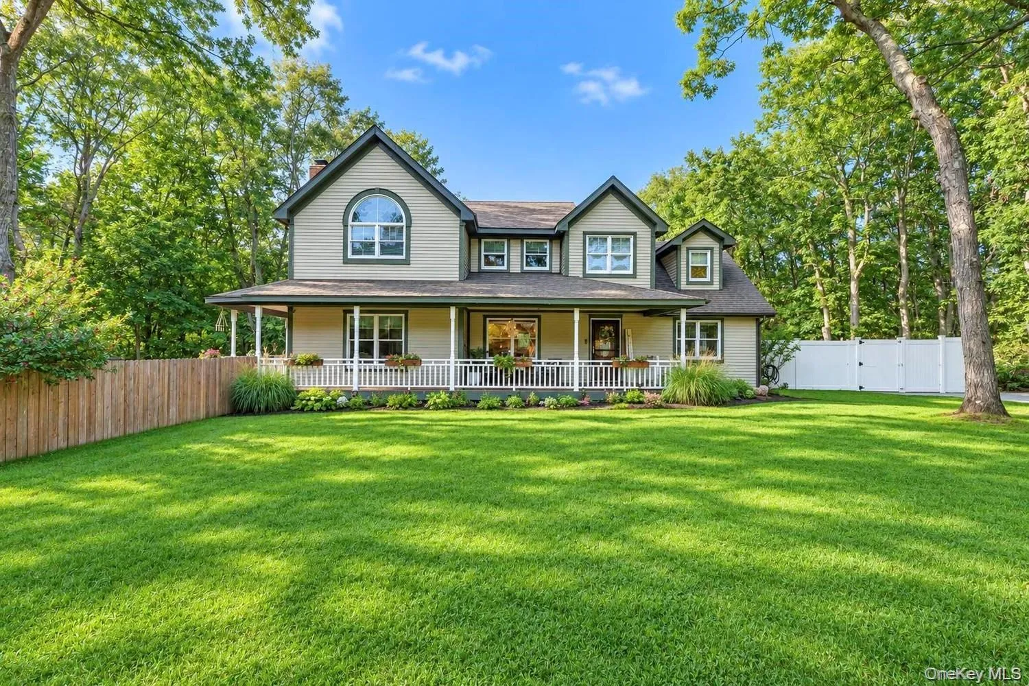 15 Hillcrest Avenue, Brookhaven, NY, 5 Bedrooms Bedrooms, 10 Rooms Rooms,3 BathroomsBathrooms,Residential,For Rent,Hillcrest,0,1048964 15 Hillcrest Avenue, Brookhaven, NY, 5 Bedrooms Bedrooms, 10 Rooms Rooms,3 BathroomsBathrooms,Residential,For Rent,Hillcrest,0,1048964