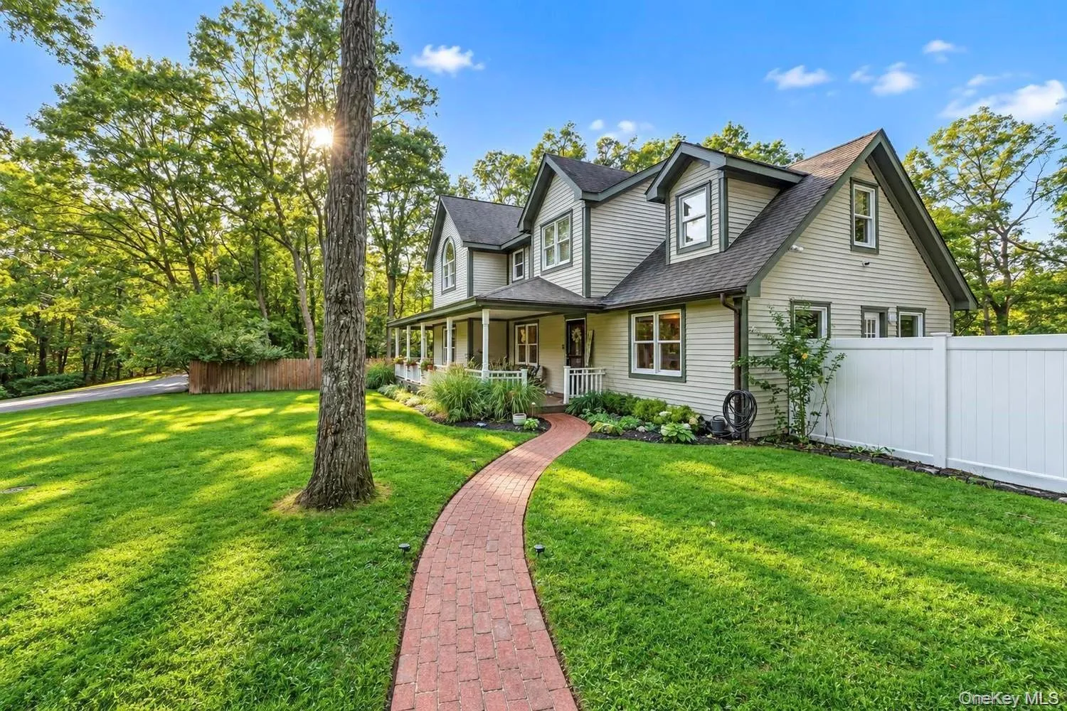 15 Hillcrest Avenue, Brookhaven, NY, 5 Bedrooms Bedrooms, 10 Rooms Rooms,3 BathroomsBathrooms,Residential,For Rent,Hillcrest,0,1048964 15 Hillcrest Avenue, Brookhaven, NY, 5 Bedrooms Bedrooms, 10 Rooms Rooms,3 BathroomsBathrooms,Residential,For Rent,Hillcrest,0,1048964