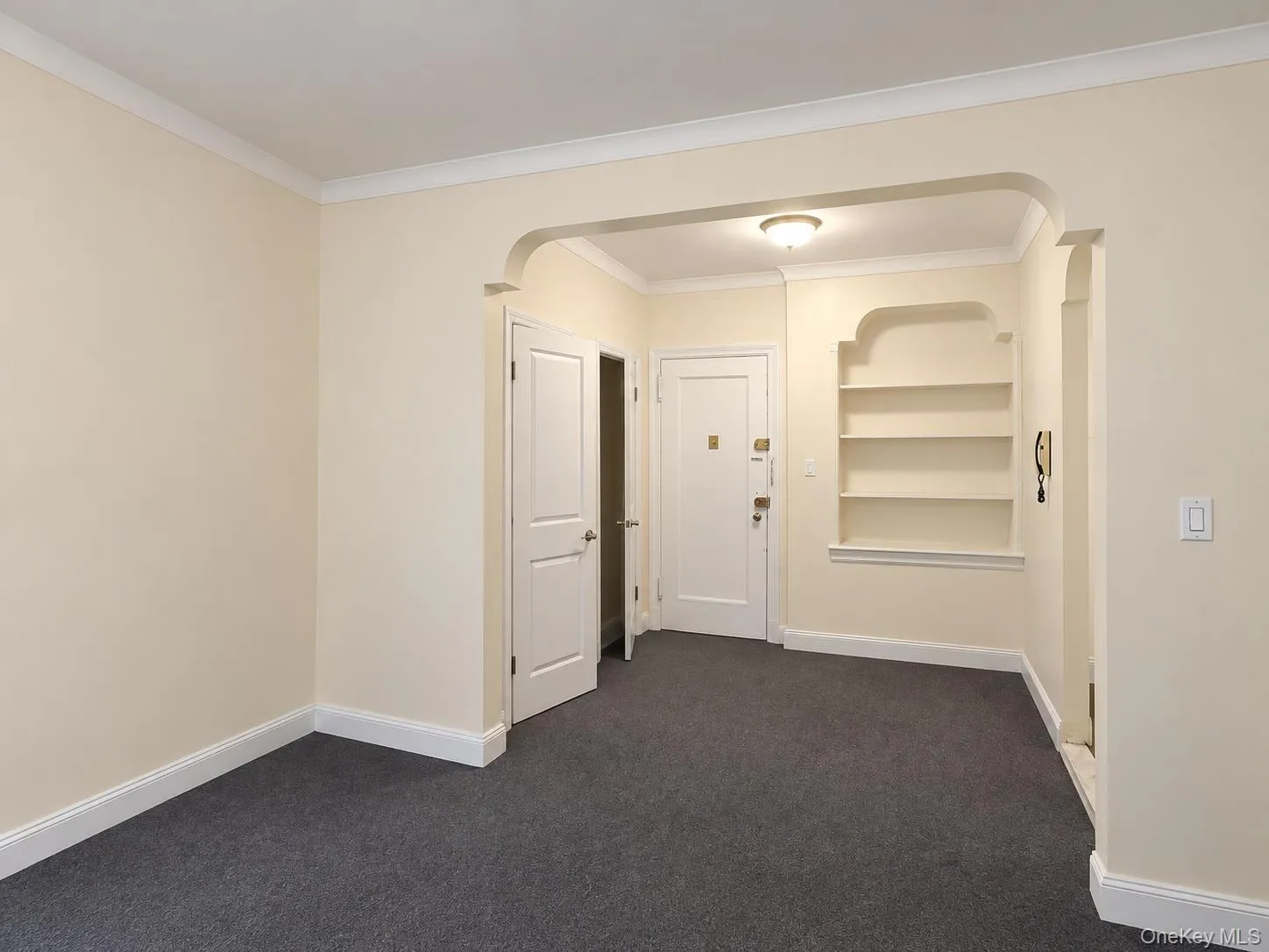 9205 Whitney Avenue, New York, NY, 1 Bedroom Bedrooms, 3 Rooms Rooms,1 BathroomBathrooms,Residential,For Rent,Whitney,0,1048966 9205 Whitney Avenue, New York, NY, 1 Bedroom Bedrooms, 3 Rooms Rooms,1 BathroomBathrooms,Residential,For Rent,Whitney,0,1048966