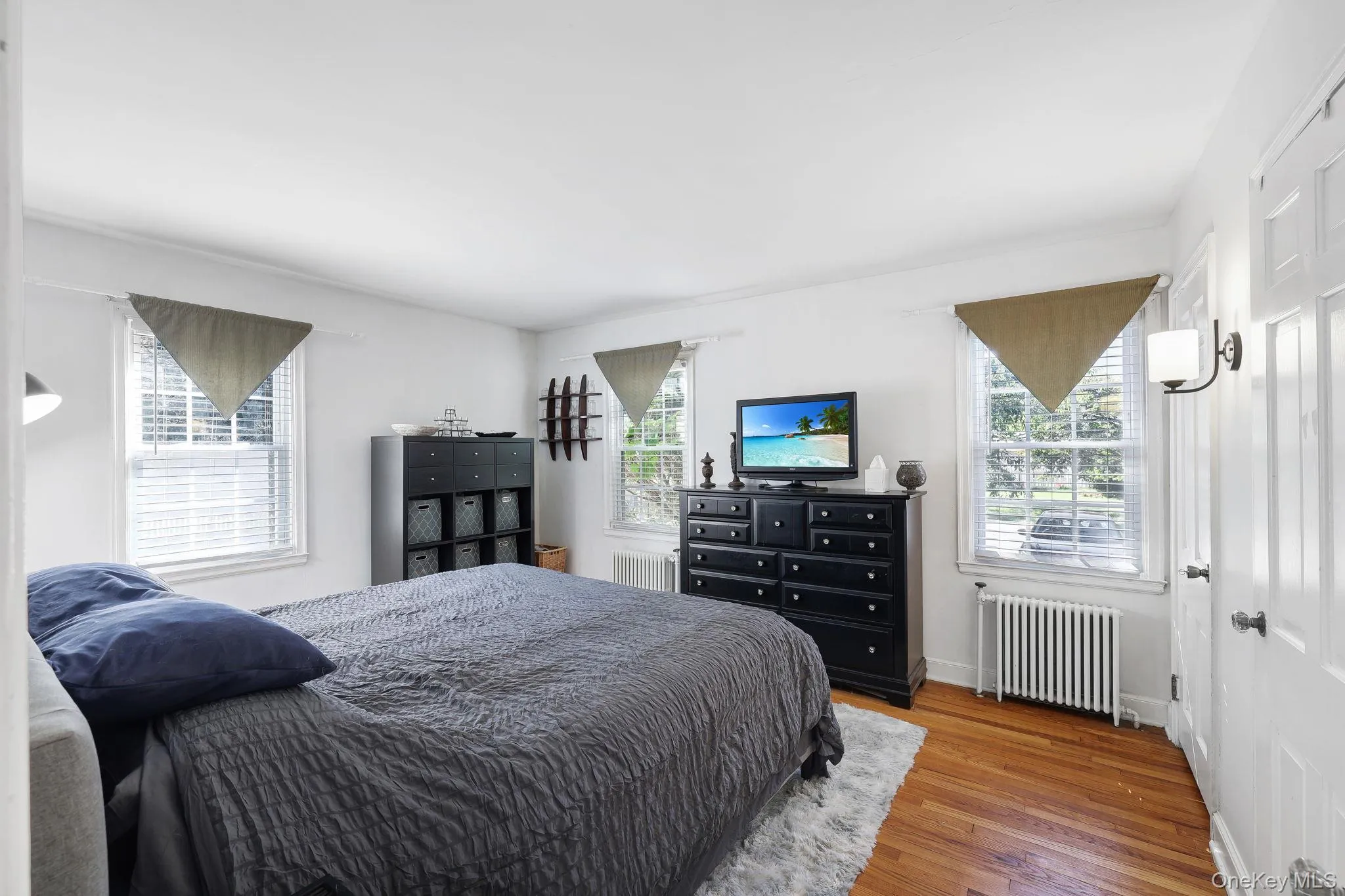 22 Galloway Road, Warwick (town), NY, 3 Bedrooms Bedrooms, 10 Rooms Rooms,2 BathroomsBathrooms,Residential,For Rent,Galloway,0,1048967 22 Galloway Road, Warwick (town), NY, 3 Bedrooms Bedrooms, 10 Rooms Rooms,2 BathroomsBathrooms,Residential,For Rent,Galloway,0,1048967