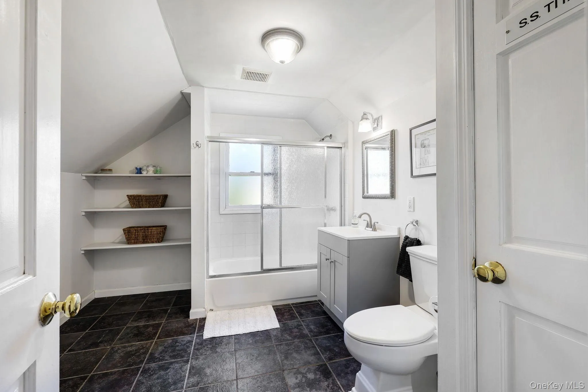 22 Galloway Road, Warwick (town), NY, 3 Bedrooms Bedrooms, 10 Rooms Rooms,2 BathroomsBathrooms,Residential,For Rent,Galloway,0,1048967 22 Galloway Road, Warwick (town), NY, 3 Bedrooms Bedrooms, 10 Rooms Rooms,2 BathroomsBathrooms,Residential,For Rent,Galloway,0,1048967