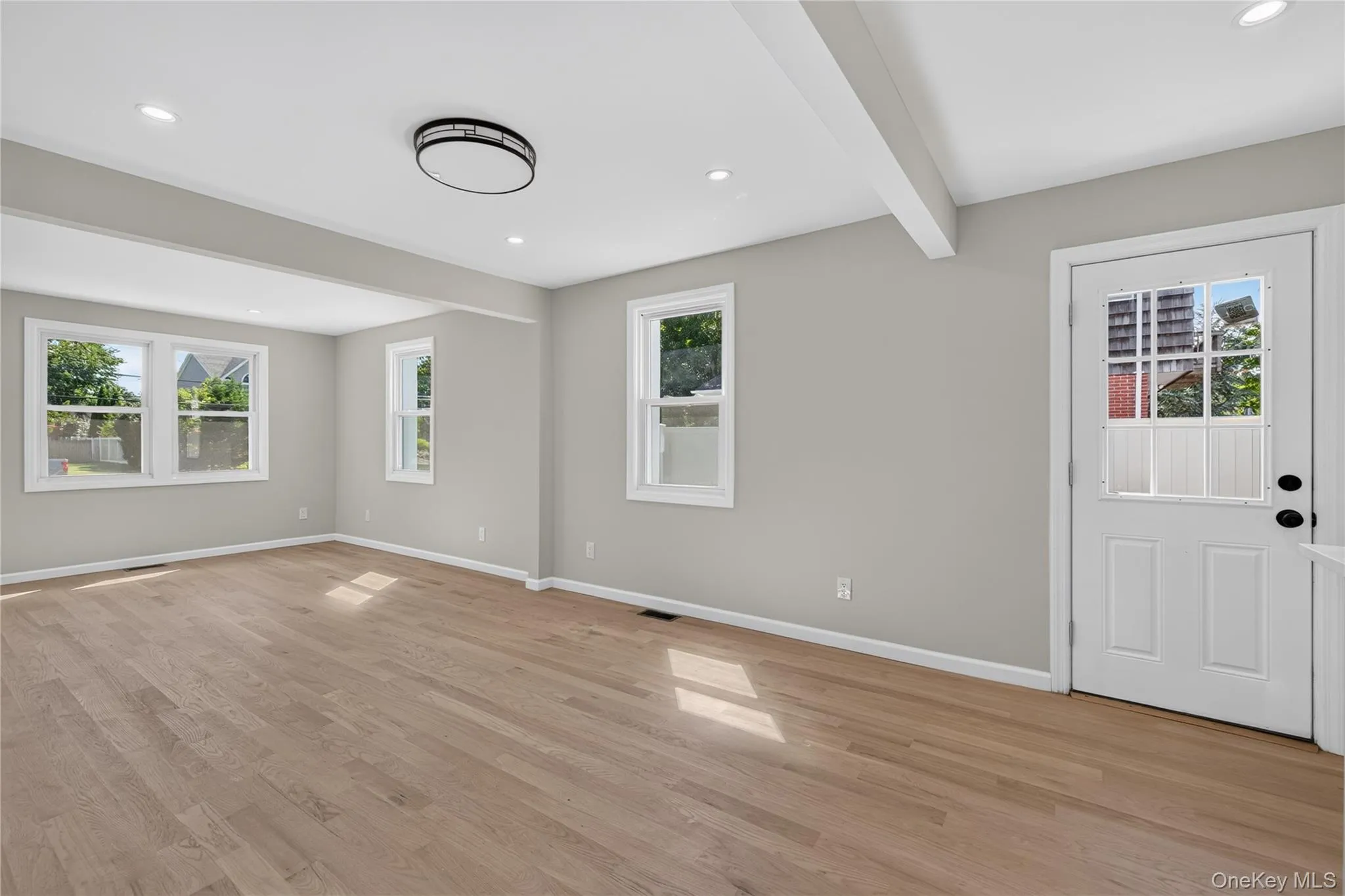 31 Rosemary Place, Islip, NY, 3 Bedrooms Bedrooms, 10 Rooms Rooms,2 BathroomsBathrooms,Residential,For Rent,Rosemary,0,1048971 31 Rosemary Place, Islip, NY, 3 Bedrooms Bedrooms, 10 Rooms Rooms,2 BathroomsBathrooms,Residential,For Rent,Rosemary,0,1048971