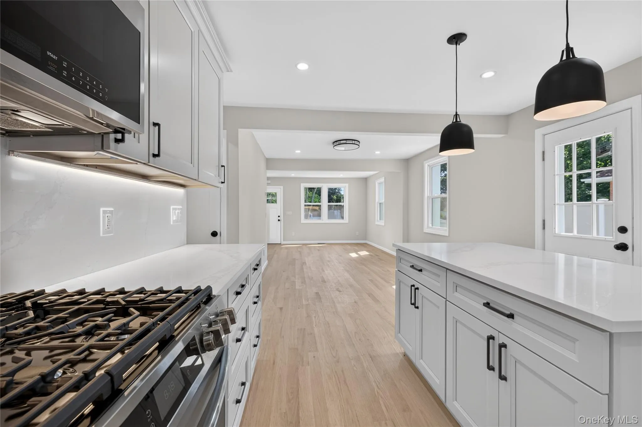 31 Rosemary Place, Islip, NY, 3 Bedrooms Bedrooms, 10 Rooms Rooms,2 BathroomsBathrooms,Residential,For Rent,Rosemary,0,1048971 31 Rosemary Place, Islip, NY, 3 Bedrooms Bedrooms, 10 Rooms Rooms,2 BathroomsBathrooms,Residential,For Rent,Rosemary,0,1048971