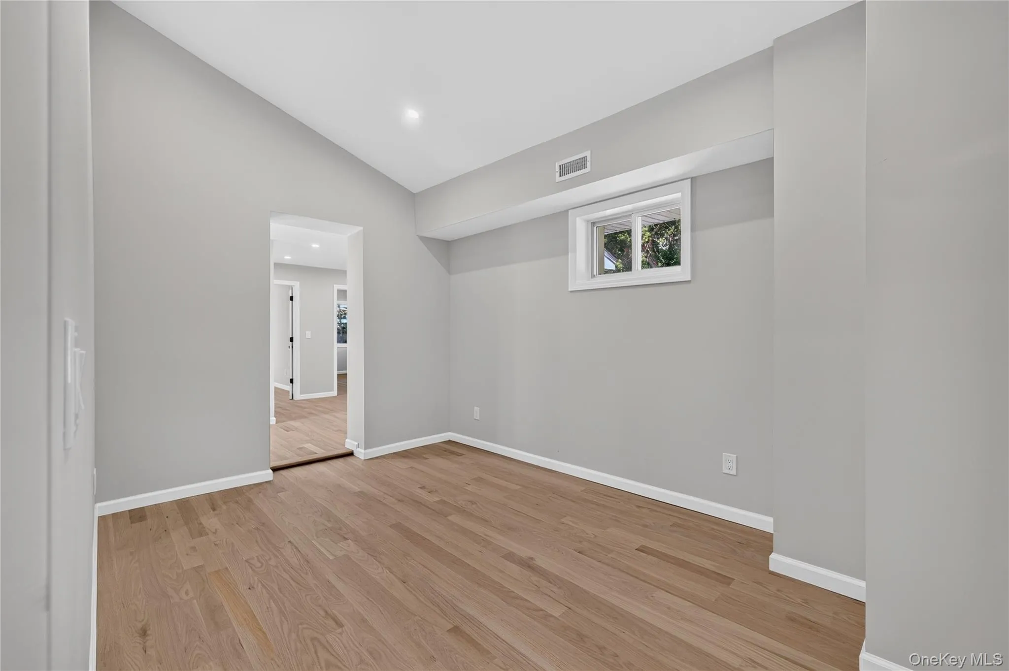 31 Rosemary Place, Islip, NY, 3 Bedrooms Bedrooms, 10 Rooms Rooms,2 BathroomsBathrooms,Residential,For Rent,Rosemary,0,1048971 31 Rosemary Place, Islip, NY, 3 Bedrooms Bedrooms, 10 Rooms Rooms,2 BathroomsBathrooms,Residential,For Rent,Rosemary,0,1048971