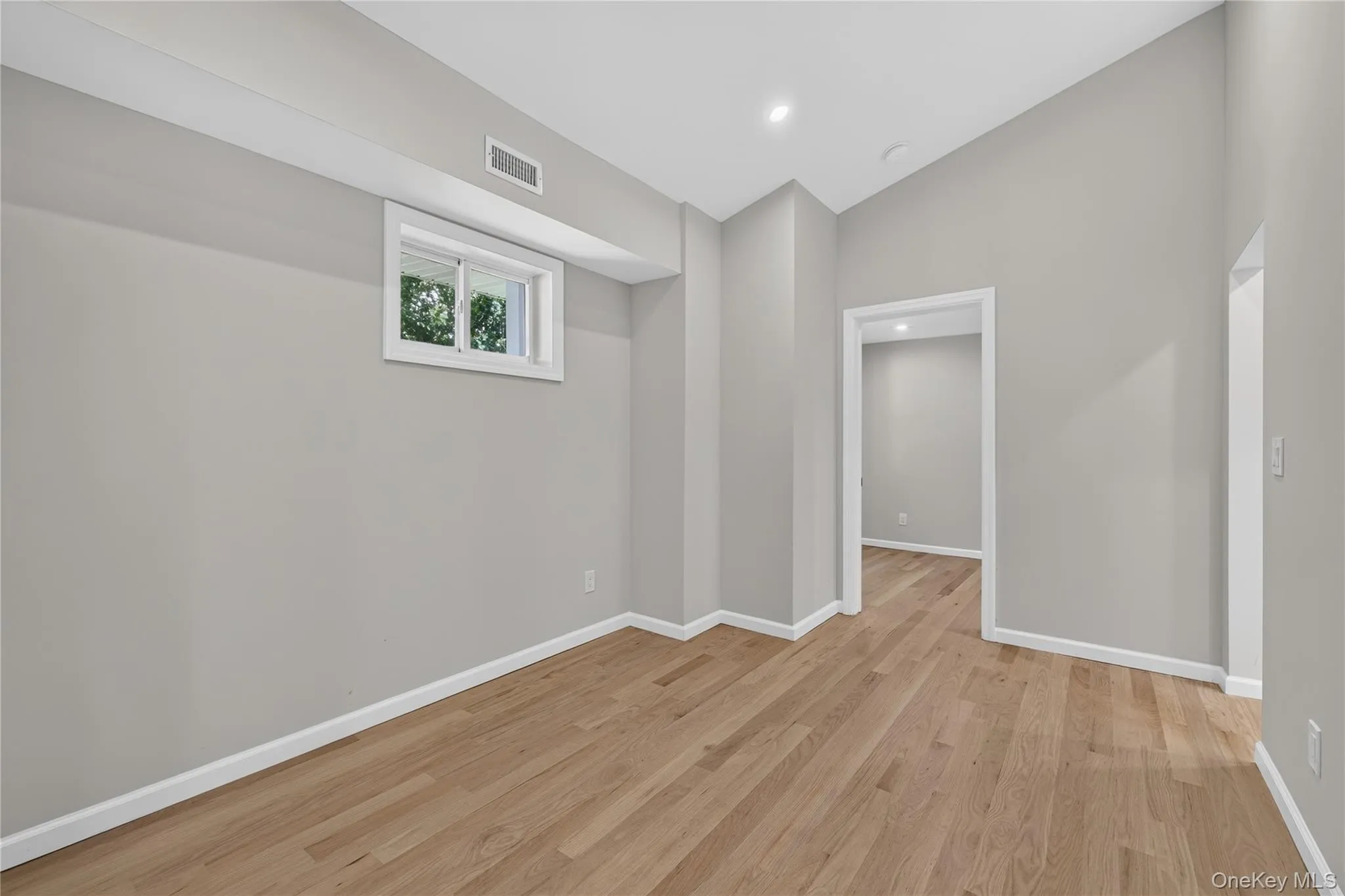 31 Rosemary Place, Islip, NY, 3 Bedrooms Bedrooms, 10 Rooms Rooms,2 BathroomsBathrooms,Residential,For Rent,Rosemary,0,1048971 31 Rosemary Place, Islip, NY, 3 Bedrooms Bedrooms, 10 Rooms Rooms,2 BathroomsBathrooms,Residential,For Rent,Rosemary,0,1048971