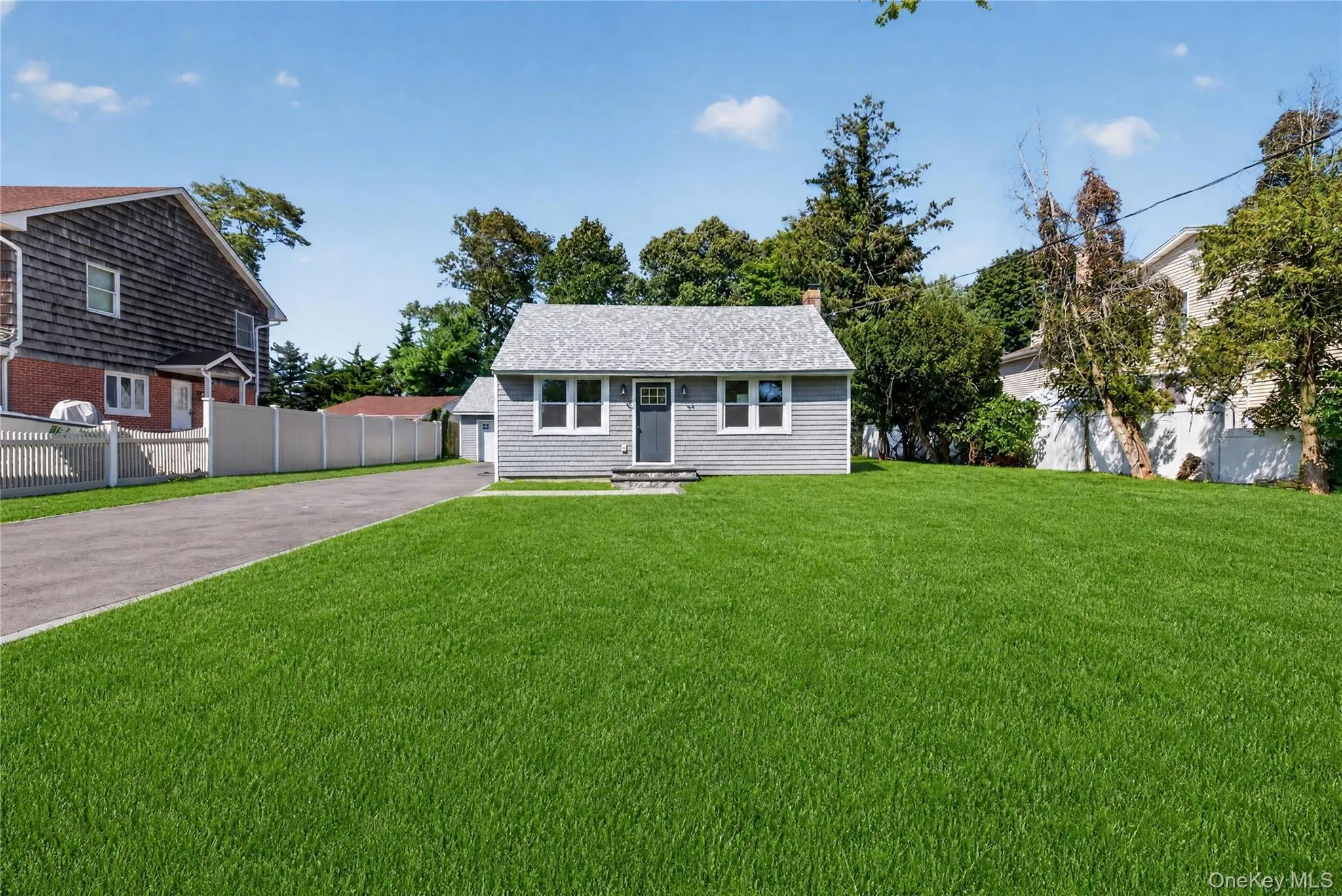 31 Rosemary Place, Islip, NY, 3 Bedrooms Bedrooms, 10 Rooms Rooms,2 BathroomsBathrooms,Residential,For Rent,Rosemary,0,1048971 31 Rosemary Place, Islip, NY, 3 Bedrooms Bedrooms, 10 Rooms Rooms,2 BathroomsBathrooms,Residential,For Rent,Rosemary,0,1048971