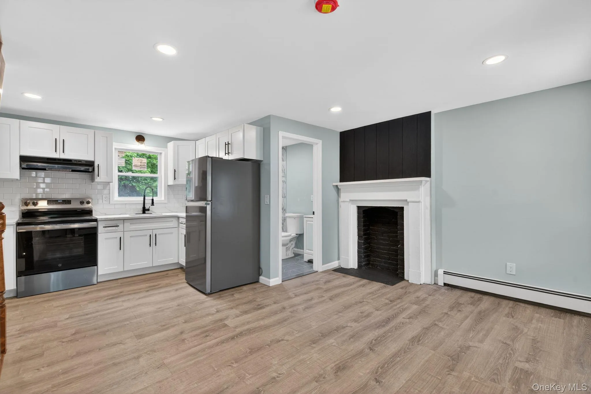 152 Clinton Street, Poughkeepsie, NY, 2 Bedrooms Bedrooms, 4 Rooms Rooms,2 BathroomsBathrooms,Residential,For Rent,Clinton,0,1048974 152 Clinton Street, Poughkeepsie, NY, 2 Bedrooms Bedrooms, 4 Rooms Rooms,2 BathroomsBathrooms,Residential,For Rent,Clinton,0,1048974