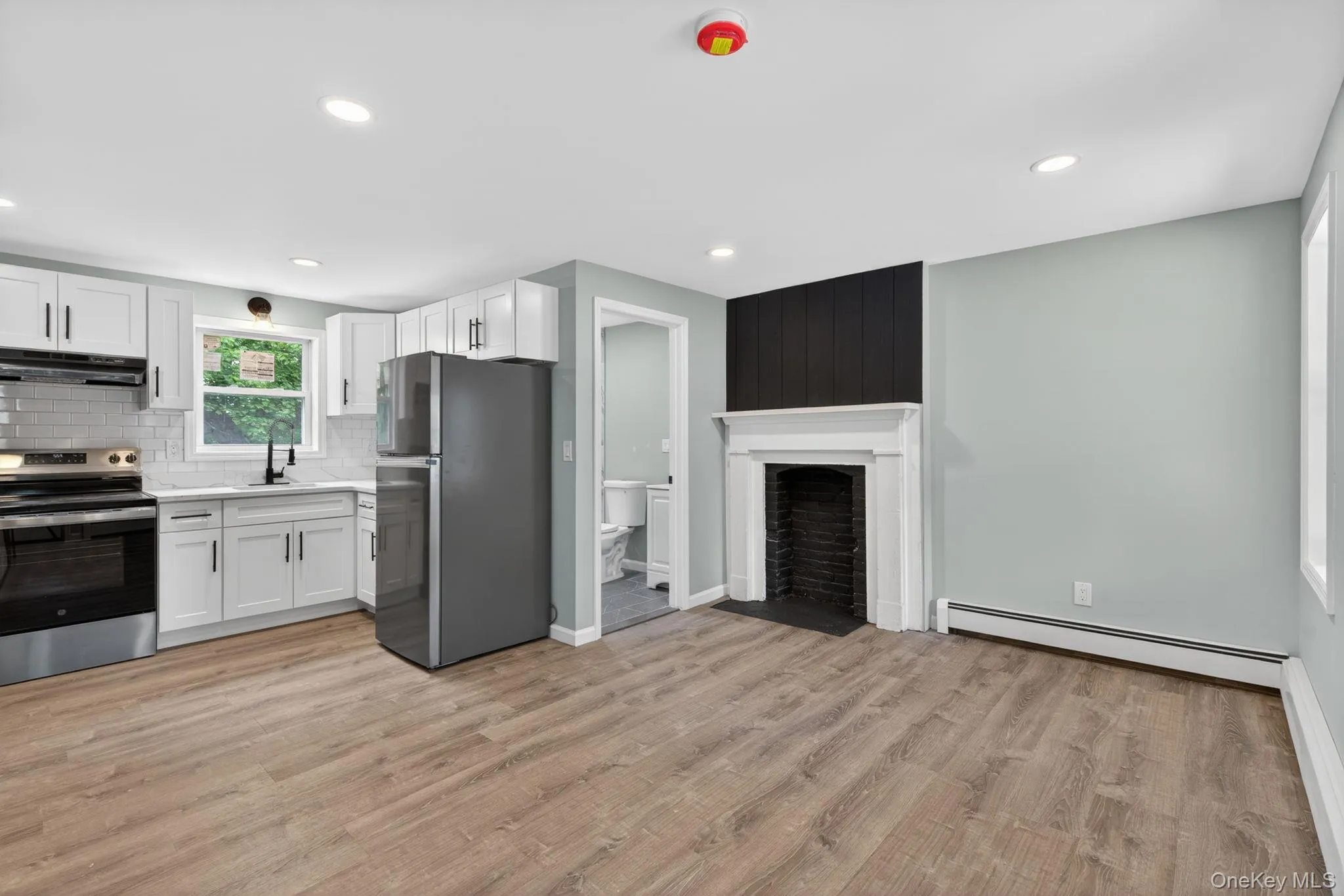 152 Clinton Street, Poughkeepsie, NY, 2 Bedrooms Bedrooms, 4 Rooms Rooms,2 BathroomsBathrooms,Residential,For Rent,Clinton,0,1048974 152 Clinton Street, Poughkeepsie, NY, 2 Bedrooms Bedrooms, 4 Rooms Rooms,2 BathroomsBathrooms,Residential,For Rent,Clinton,0,1048974