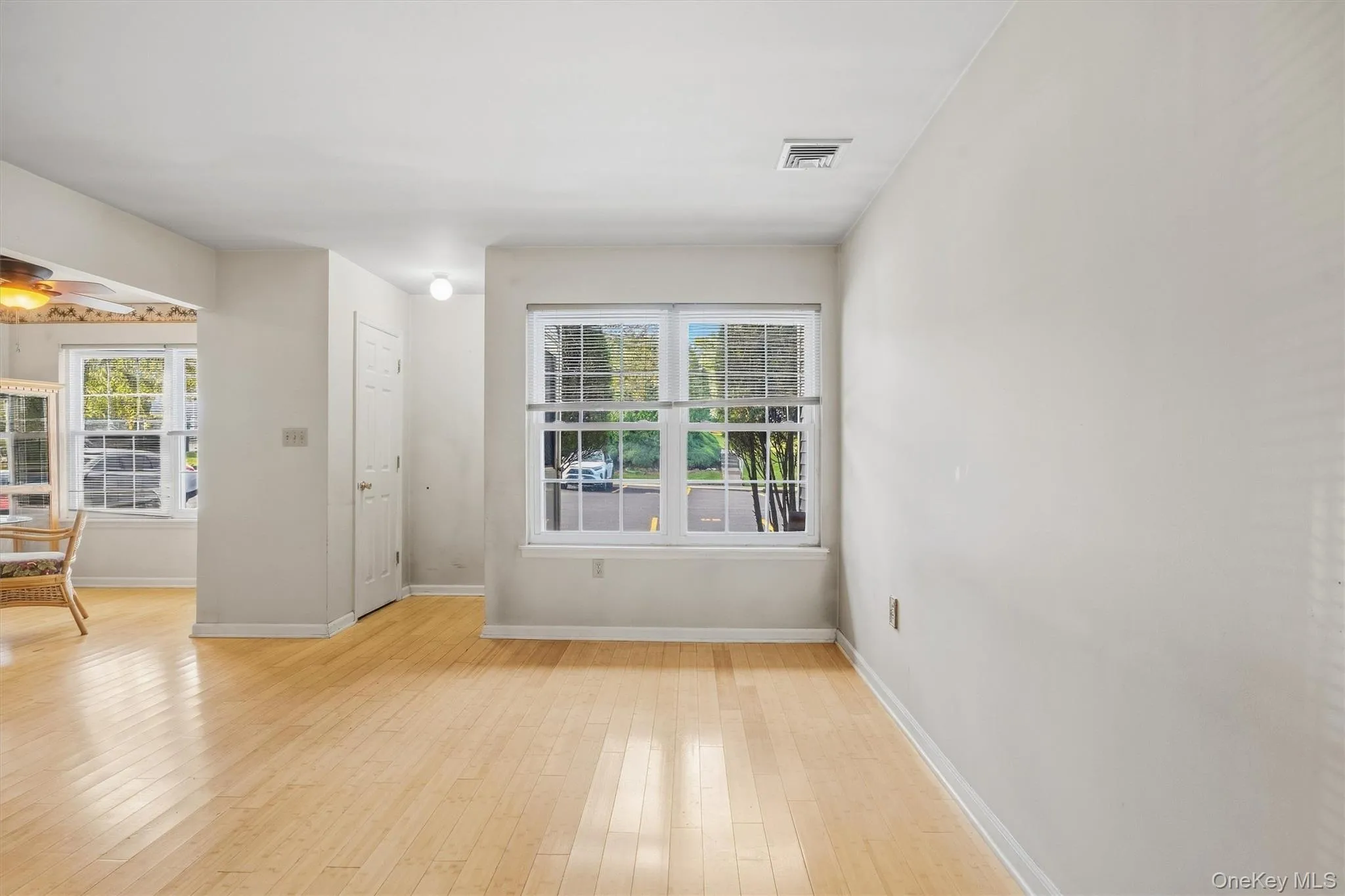 91 Jimal Drive, Middletown, NY, 2 Bedrooms Bedrooms, 6 Rooms Rooms,1 BathroomBathrooms,Residential,For Rent,Jimal,0,1048976 91 Jimal Drive, Middletown, NY, 2 Bedrooms Bedrooms, 6 Rooms Rooms,1 BathroomBathrooms,Residential,For Rent,Jimal,0,1048976