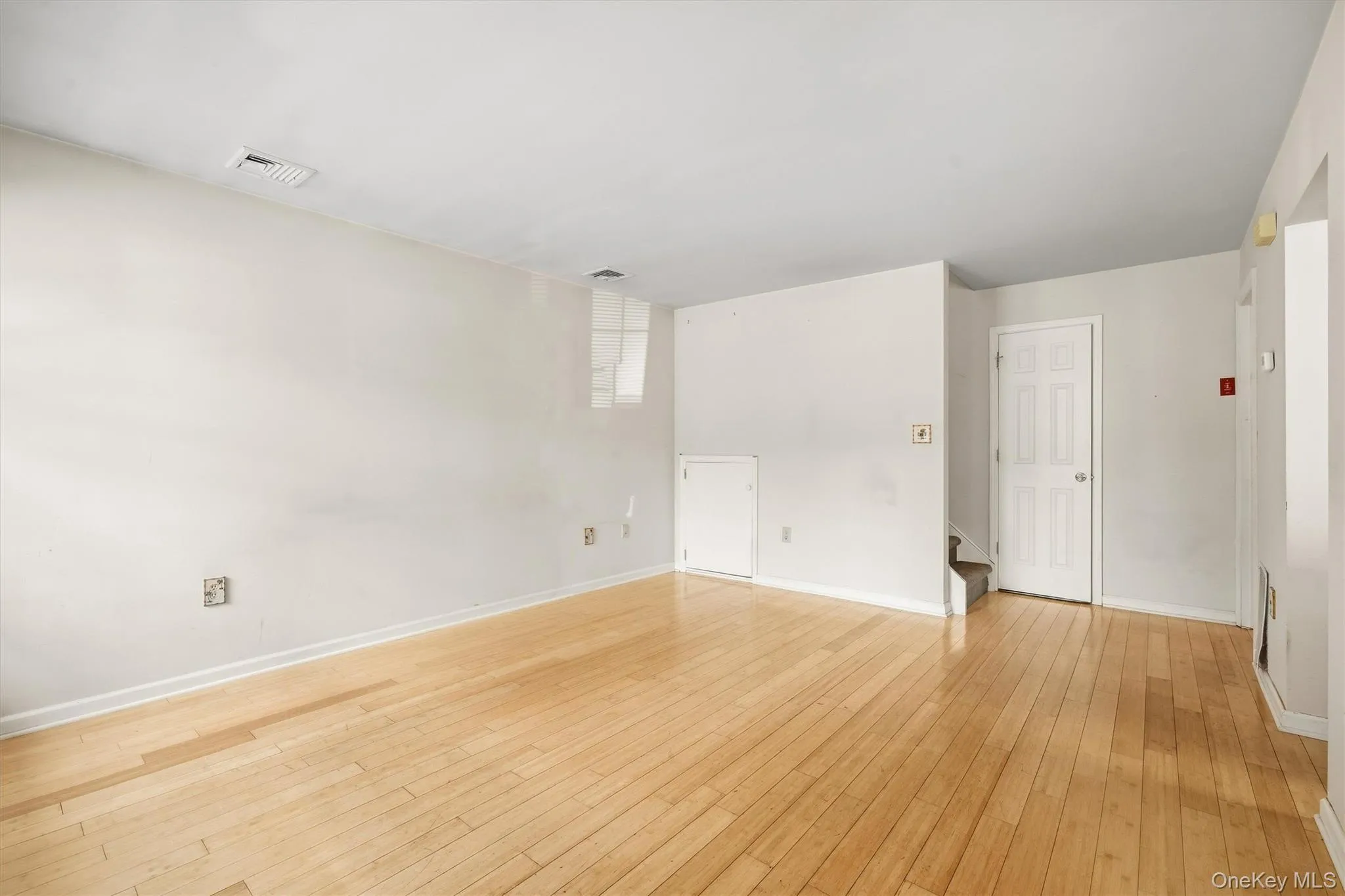 91 Jimal Drive, Middletown, NY, 2 Bedrooms Bedrooms, 6 Rooms Rooms,1 BathroomBathrooms,Residential,For Rent,Jimal,0,1048976 91 Jimal Drive, Middletown, NY, 2 Bedrooms Bedrooms, 6 Rooms Rooms,1 BathroomBathrooms,Residential,For Rent,Jimal,0,1048976