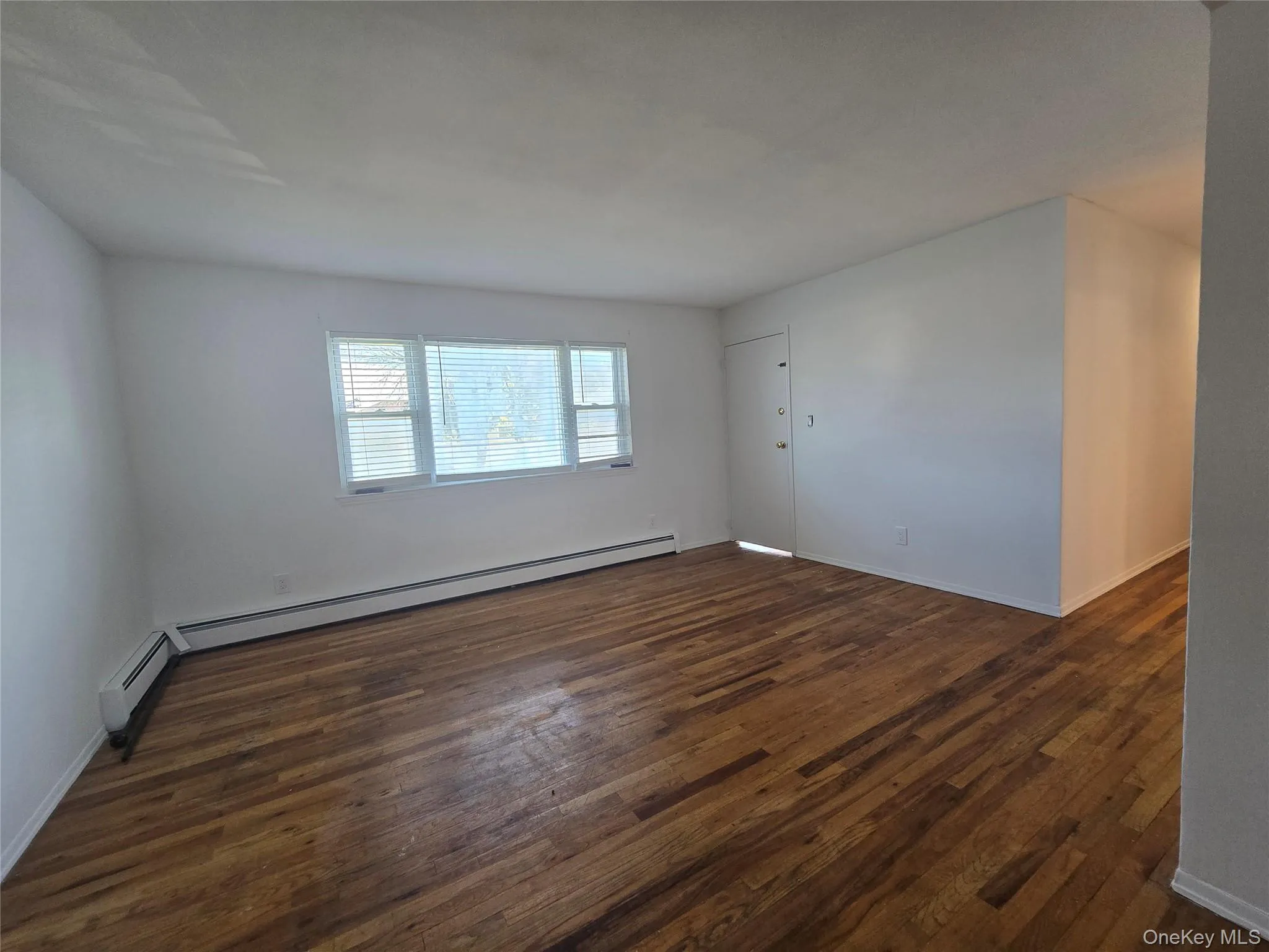 29 Lambert Avenue, Oyster Bay, NY, 2 Bedrooms Bedrooms, 5 Rooms Rooms,1 BathroomBathrooms,Residential Lease,For Rent,Lambert,0,1048978 29 Lambert Avenue, Oyster Bay, NY, 2 Bedrooms Bedrooms, 5 Rooms Rooms,1 BathroomBathrooms,Residential Lease,For Rent,Lambert,0,1048978