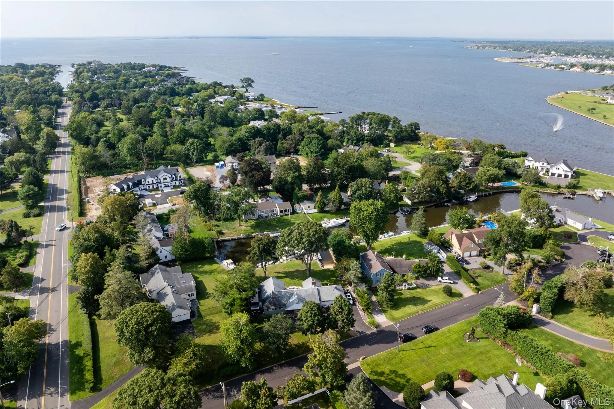 2 Gibb Lane, Islip, NY, 3 Bedrooms Bedrooms, 8 Rooms Rooms,2 BathroomsBathrooms,Residential,For Rent,Gibb,0,1048979 2 Gibb Lane, Islip, NY, 3 Bedrooms Bedrooms, 8 Rooms Rooms,2 BathroomsBathrooms,Residential,For Rent,Gibb,0,1048979