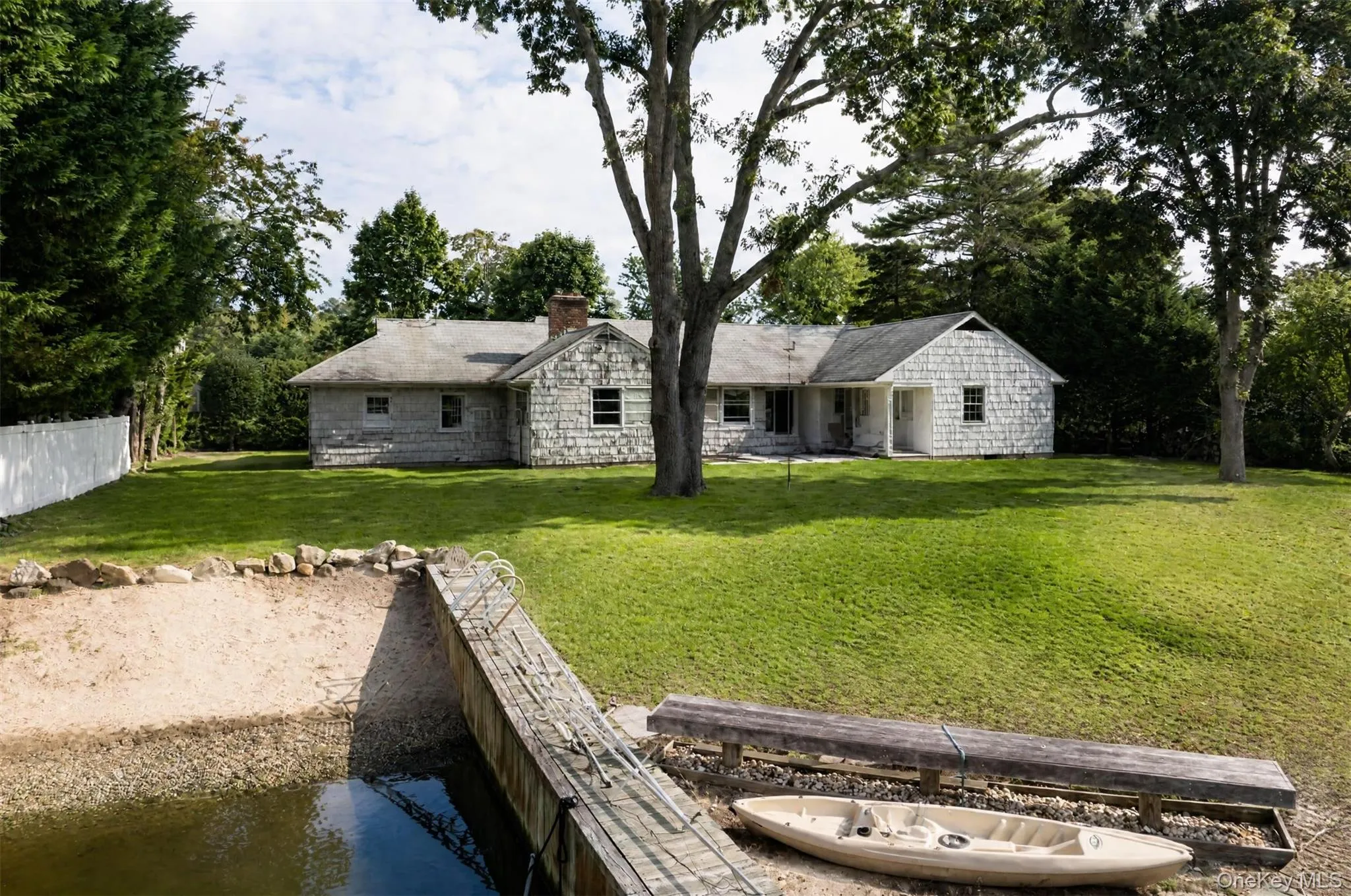 2 Gibb Lane, Islip, NY, 3 Bedrooms Bedrooms, 8 Rooms Rooms,2 BathroomsBathrooms,Residential,For Rent,Gibb,0,1048979 2 Gibb Lane, Islip, NY, 3 Bedrooms Bedrooms, 8 Rooms Rooms,2 BathroomsBathrooms,Residential,For Rent,Gibb,0,1048979