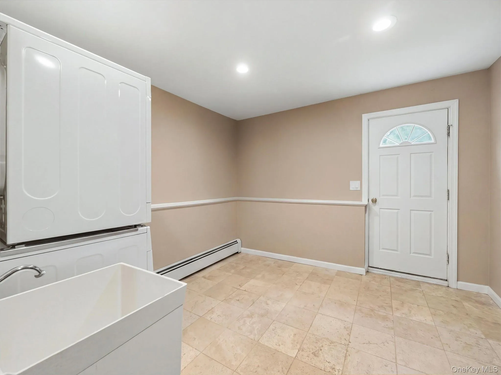 14 Karl Court, Clarkstown, NY, 4 Bedrooms Bedrooms, 10 Rooms Rooms,2 BathroomsBathrooms,Residential,For Rent,Karl,0,1048983 14 Karl Court, Clarkstown, NY, 4 Bedrooms Bedrooms, 10 Rooms Rooms,2 BathroomsBathrooms,Residential,For Rent,Karl,0,1048983