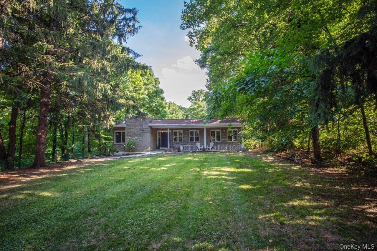 1553 Strawberry Road, Yorktown, NY, 3 Bedrooms Bedrooms, 8 Rooms Rooms,2 BathroomsBathrooms,Residential,For Rent,Strawberry,0,1048989 1553 Strawberry Road, Yorktown, NY, 3 Bedrooms Bedrooms, 8 Rooms Rooms,2 BathroomsBathrooms,Residential,For Rent,Strawberry,0,1048989