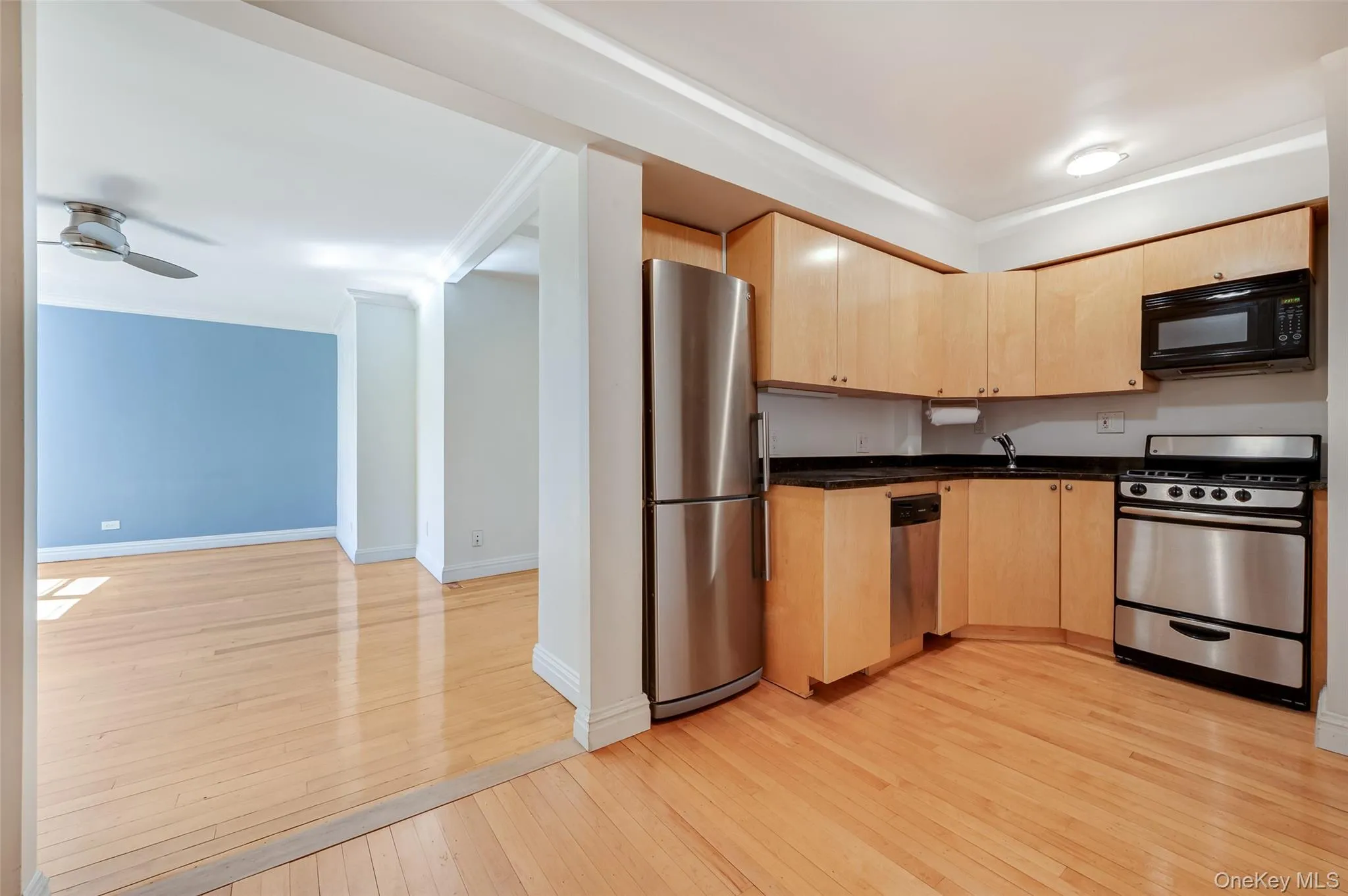 39-35 51st Street, New York, NY, 2 Rooms Rooms,1 BathroomBathrooms,Residential,For Rent,51st,0,1048997 39-35 51st Street, New York, NY, 2 Rooms Rooms,1 BathroomBathrooms,Residential,For Rent,51st,0,1048997