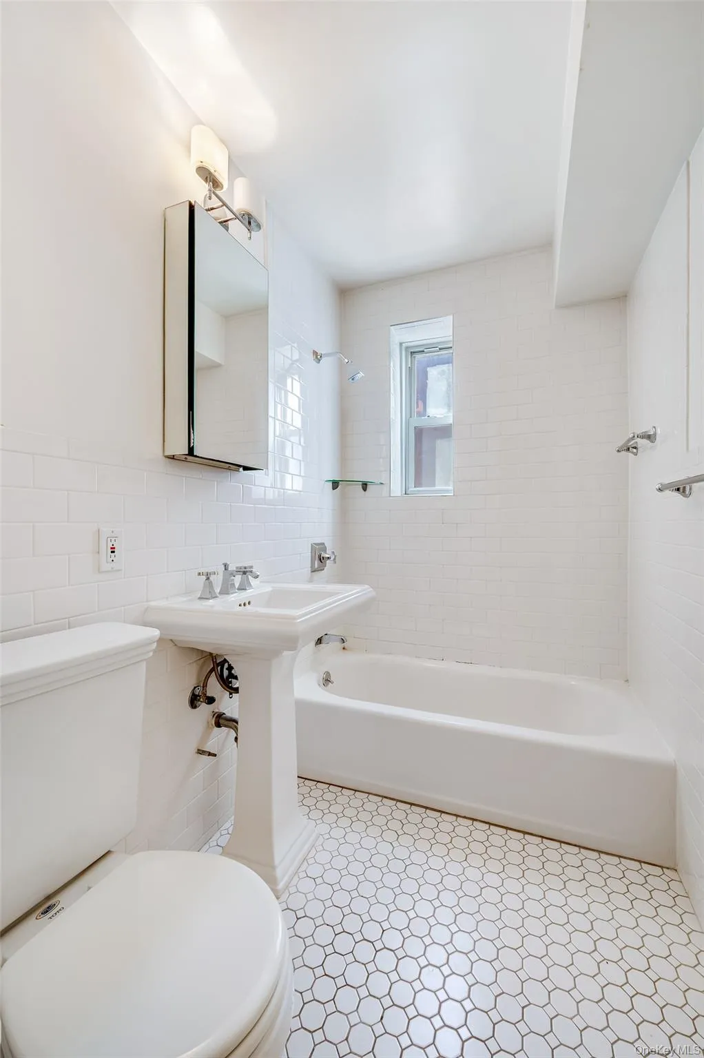 39-35 51st Street, New York, NY, 2 Rooms Rooms,1 BathroomBathrooms,Residential,For Rent,51st,0,1048997 39-35 51st Street, New York, NY, 2 Rooms Rooms,1 BathroomBathrooms,Residential,For Rent,51st,0,1048997