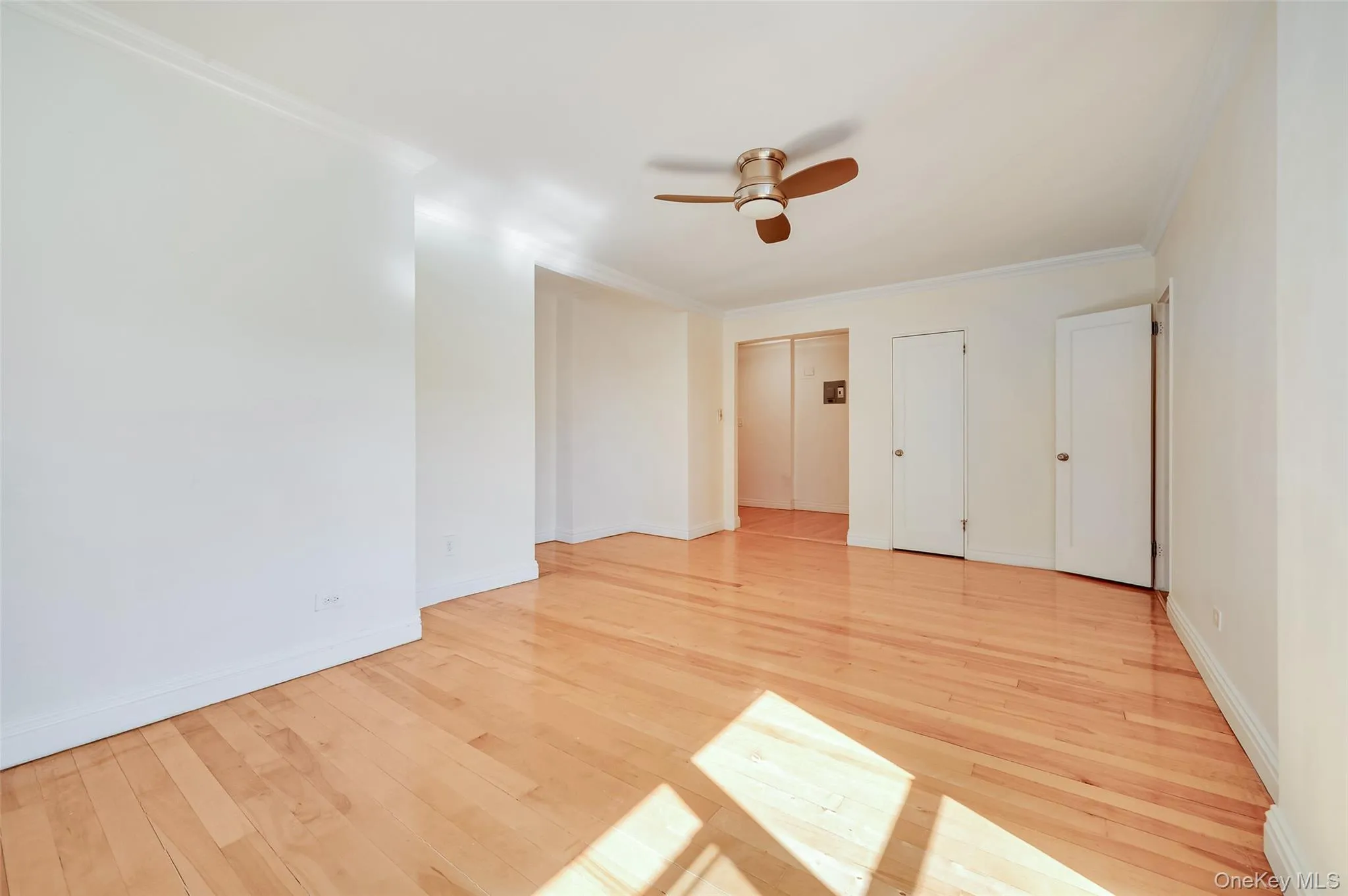 39-35 51st Street, New York, NY, 2 Rooms Rooms,1 BathroomBathrooms,Residential,For Rent,51st,0,1048997 39-35 51st Street, New York, NY, 2 Rooms Rooms,1 BathroomBathrooms,Residential,For Rent,51st,0,1048997