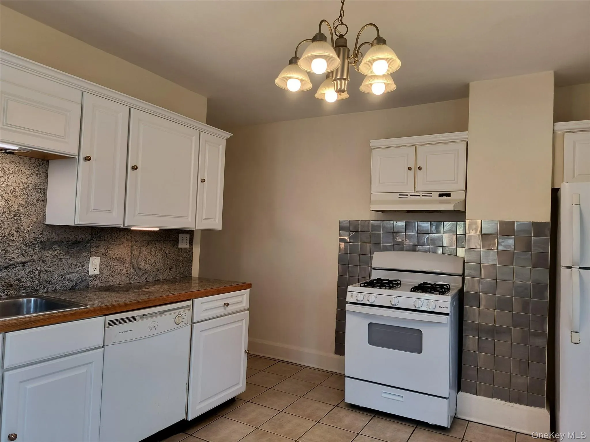 37 Cross Street, Beacon, NY, 3 Bedrooms Bedrooms, 6 Rooms Rooms,1 BathroomBathrooms,Residential Lease,For Rent,Cross,0,1048998 37 Cross Street, Beacon, NY, 3 Bedrooms Bedrooms, 6 Rooms Rooms,1 BathroomBathrooms,Residential Lease,For Rent,Cross,0,1048998