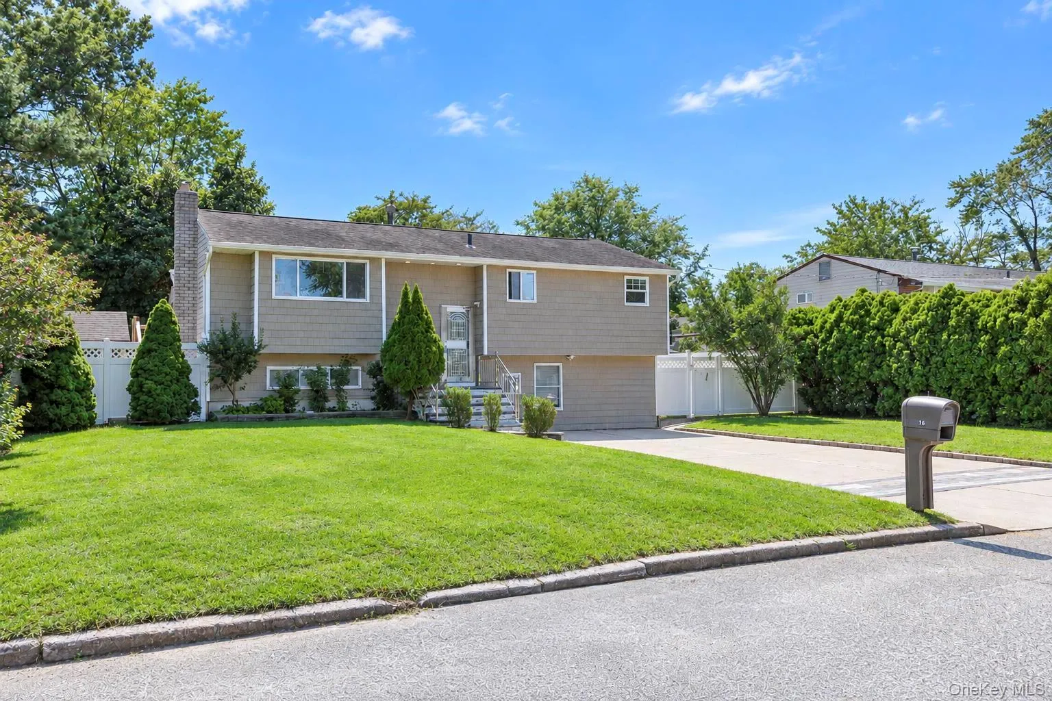 16 Berkeley Avenue, Brookhaven, NY, 4 Bedrooms Bedrooms, 10 Rooms Rooms,3 BathroomsBathrooms,Residential,For Rent,Berkeley,0,1048999 16 Berkeley Avenue, Brookhaven, NY, 4 Bedrooms Bedrooms, 10 Rooms Rooms,3 BathroomsBathrooms,Residential,For Rent,Berkeley,0,1048999
