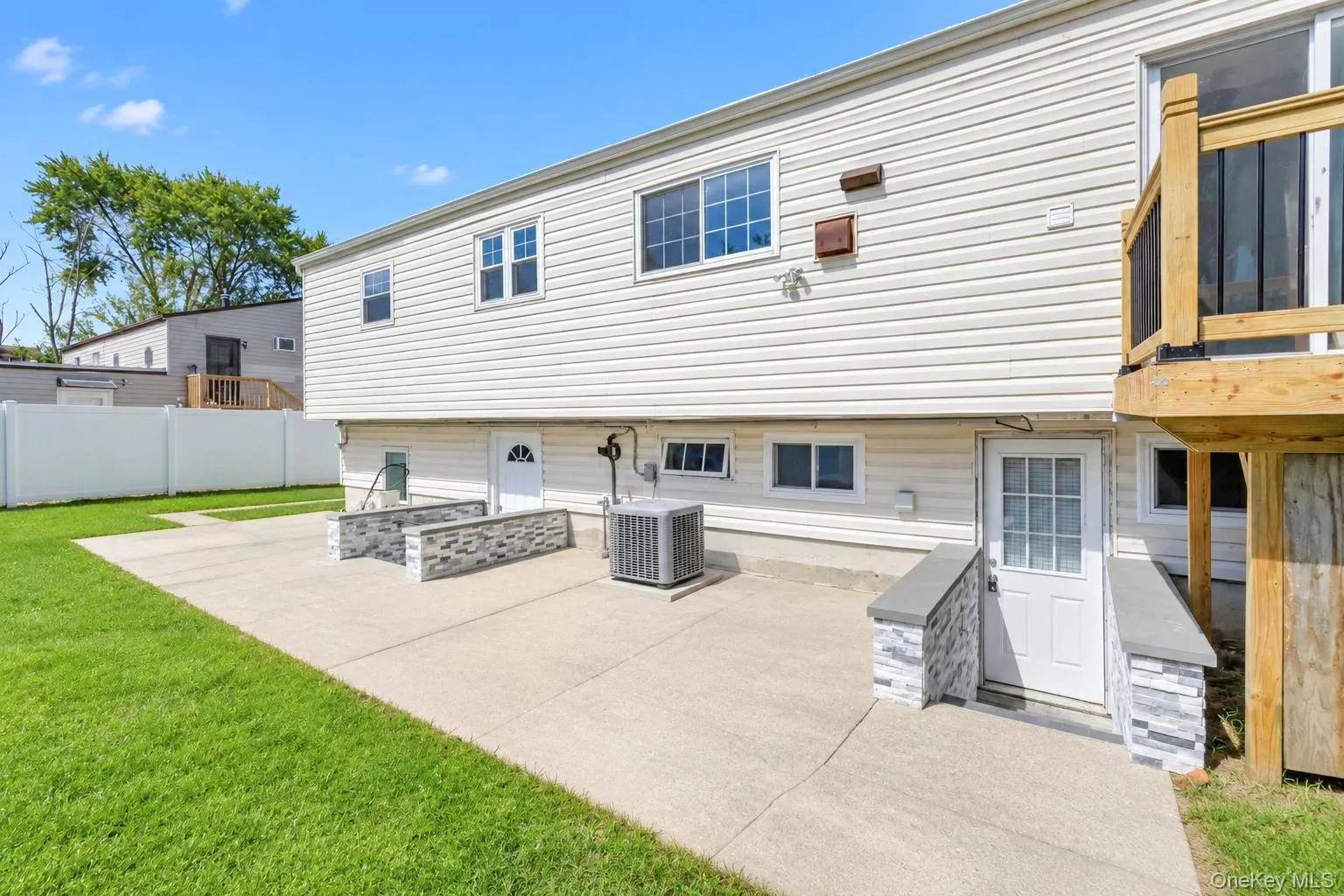 16 Berkeley Avenue, Brookhaven, NY, 4 Bedrooms Bedrooms, 10 Rooms Rooms,3 BathroomsBathrooms,Residential,For Rent,Berkeley,0,1048999 16 Berkeley Avenue, Brookhaven, NY, 4 Bedrooms Bedrooms, 10 Rooms Rooms,3 BathroomsBathrooms,Residential,For Rent,Berkeley,0,1048999