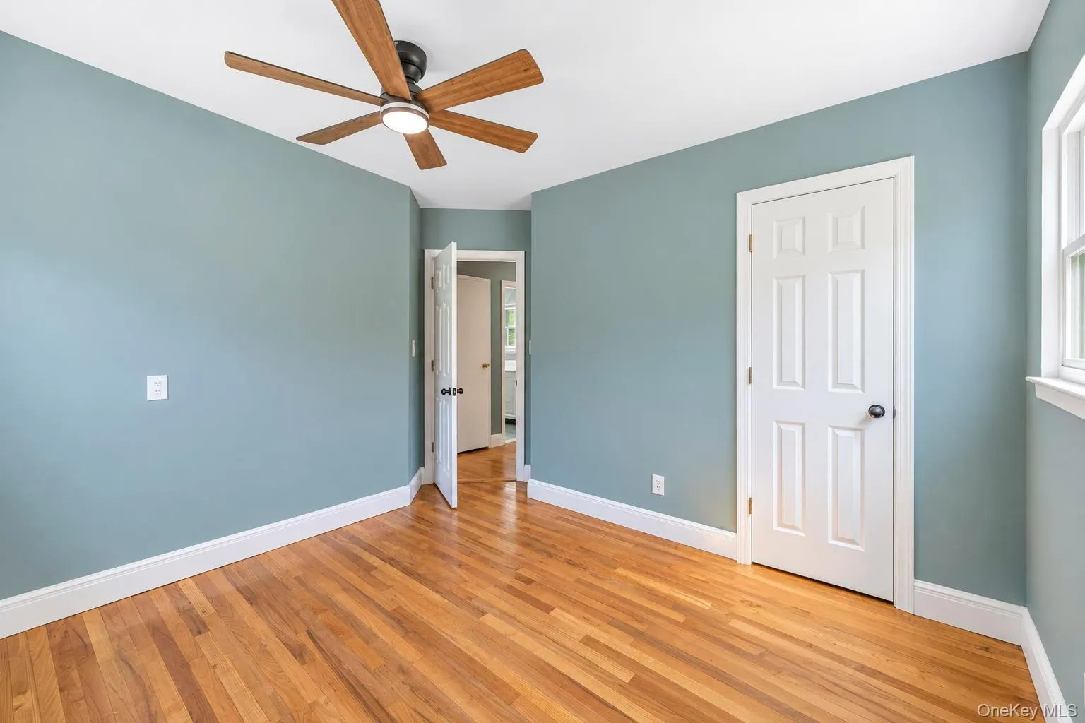 16 Berkeley Avenue, Brookhaven, NY, 4 Bedrooms Bedrooms, 10 Rooms Rooms,3 BathroomsBathrooms,Residential,For Rent,Berkeley,0,1048999 16 Berkeley Avenue, Brookhaven, NY, 4 Bedrooms Bedrooms, 10 Rooms Rooms,3 BathroomsBathrooms,Residential,For Rent,Berkeley,0,1048999