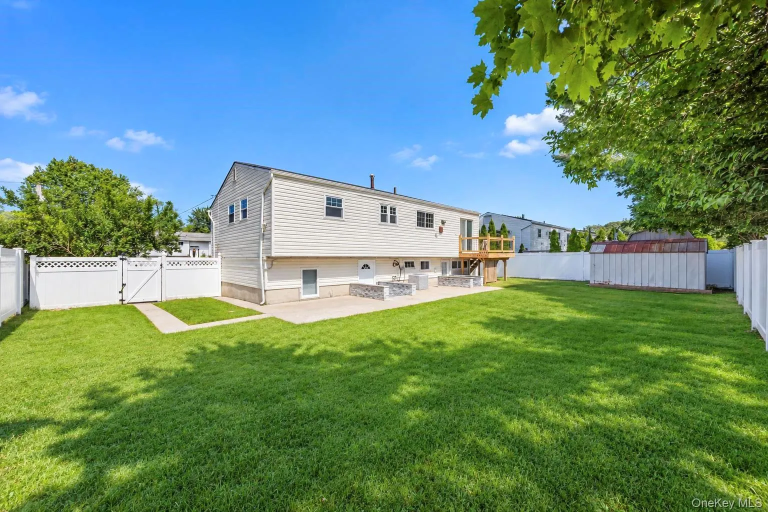 16 Berkeley Avenue, Brookhaven, NY, 4 Bedrooms Bedrooms, 10 Rooms Rooms,3 BathroomsBathrooms,Residential,For Rent,Berkeley,0,1048999 16 Berkeley Avenue, Brookhaven, NY, 4 Bedrooms Bedrooms, 10 Rooms Rooms,3 BathroomsBathrooms,Residential,For Rent,Berkeley,0,1048999