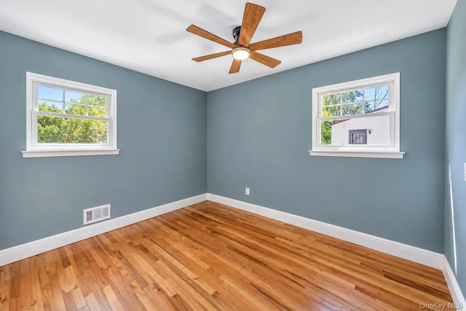 16 Berkeley Avenue, Brookhaven, NY, 4 Bedrooms Bedrooms, 10 Rooms Rooms,3 BathroomsBathrooms,Residential,For Rent,Berkeley,0,1048999 16 Berkeley Avenue, Brookhaven, NY, 4 Bedrooms Bedrooms, 10 Rooms Rooms,3 BathroomsBathrooms,Residential,For Rent,Berkeley,0,1048999