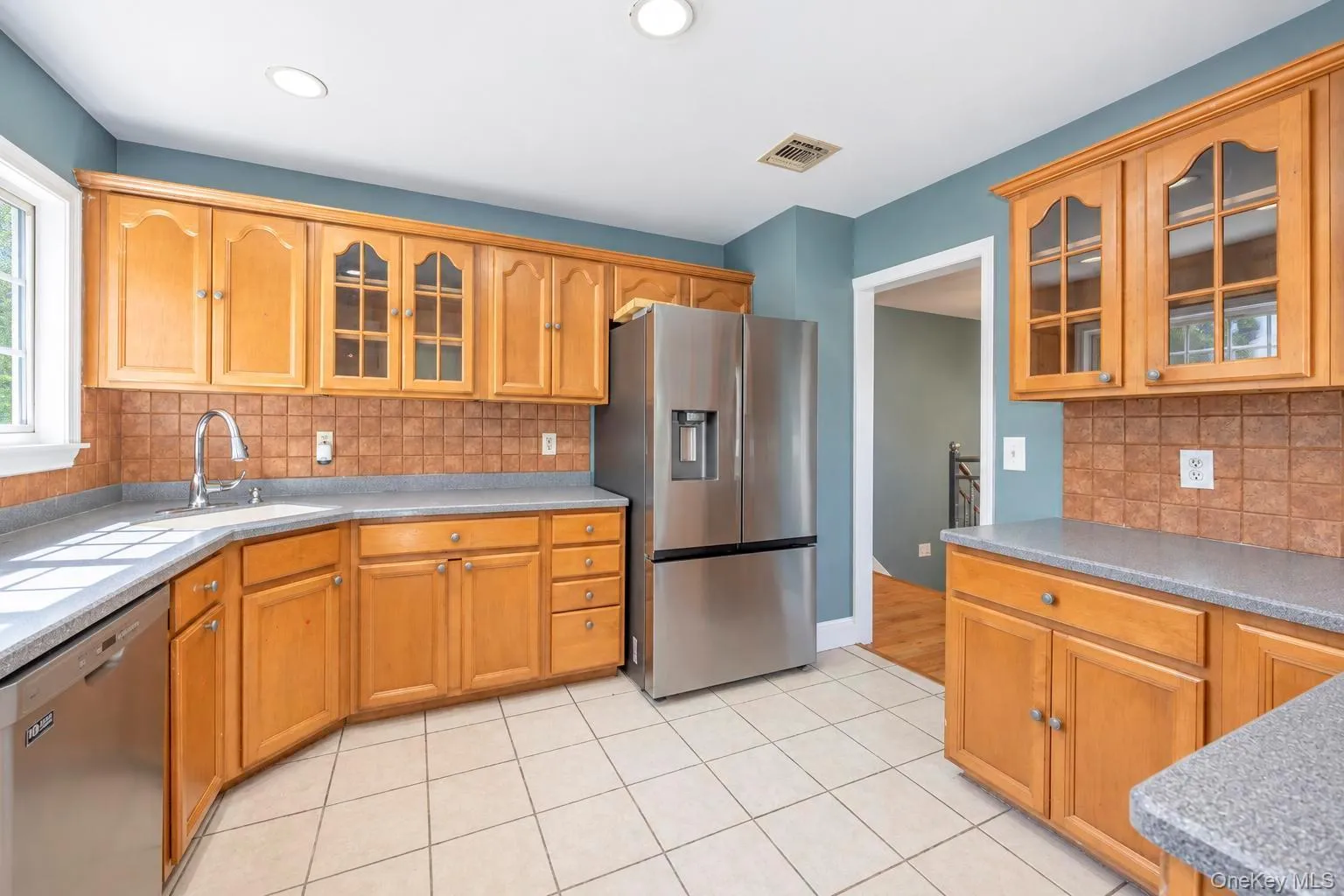 16 Berkeley Avenue, Brookhaven, NY, 4 Bedrooms Bedrooms, 10 Rooms Rooms,3 BathroomsBathrooms,Residential,For Rent,Berkeley,0,1048999 16 Berkeley Avenue, Brookhaven, NY, 4 Bedrooms Bedrooms, 10 Rooms Rooms,3 BathroomsBathrooms,Residential,For Rent,Berkeley,0,1048999