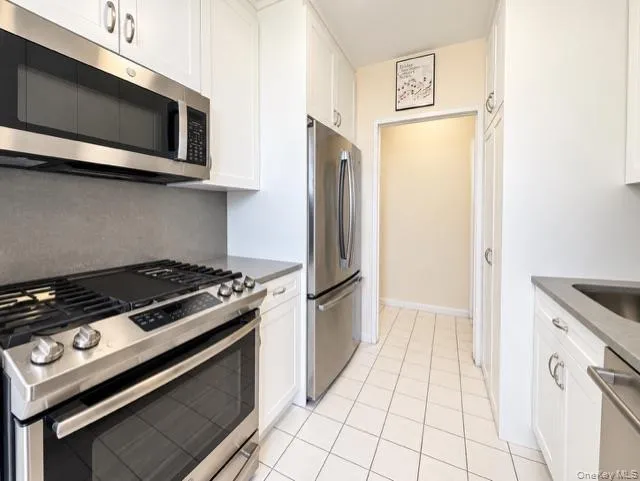 26910 Grand Central Parkway, New York, NY, 1 Bedroom Bedrooms, 4 Rooms Rooms,1 BathroomBathrooms,Residential,For Rent,Grand Central Parkway,0,1049003 26910 Grand Central Parkway, New York, NY, 1 Bedroom Bedrooms, 4 Rooms Rooms,1 BathroomBathrooms,Residential,For Rent,Grand Central Parkway,0,1049003