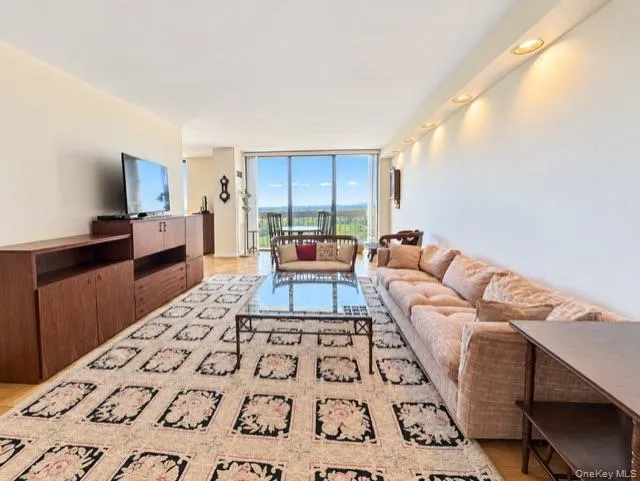 26910 Grand Central Parkway, New York, NY, 1 Bedroom Bedrooms, 4 Rooms Rooms,1 BathroomBathrooms,Residential,For Rent,Grand Central Parkway,0,1049003 26910 Grand Central Parkway, New York, NY, 1 Bedroom Bedrooms, 4 Rooms Rooms,1 BathroomBathrooms,Residential,For Rent,Grand Central Parkway,0,1049003