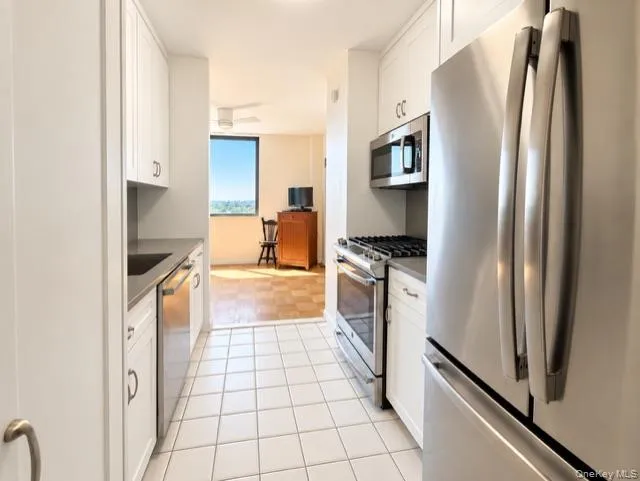 26910 Grand Central Parkway, New York, NY, 1 Bedroom Bedrooms, 4 Rooms Rooms,1 BathroomBathrooms,Residential,For Rent,Grand Central Parkway,0,1049003 26910 Grand Central Parkway, New York, NY, 1 Bedroom Bedrooms, 4 Rooms Rooms,1 BathroomBathrooms,Residential,For Rent,Grand Central Parkway,0,1049003