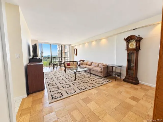 26910 Grand Central Parkway, New York, NY, 1 Bedroom Bedrooms, 4 Rooms Rooms,1 BathroomBathrooms,Residential,For Rent,Grand Central Parkway,0,1049003 26910 Grand Central Parkway, New York, NY, 1 Bedroom Bedrooms, 4 Rooms Rooms,1 BathroomBathrooms,Residential,For Rent,Grand Central Parkway,0,1049003
