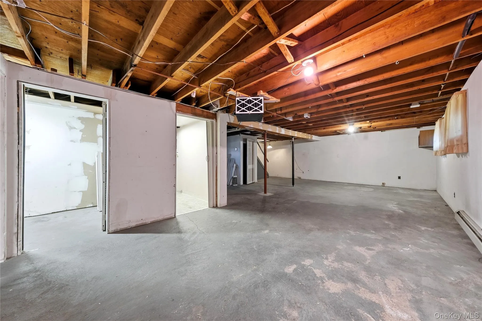 32 Edgewood Street, Brookhaven, NY, 3 Bedrooms Bedrooms, 7 Rooms Rooms,1 BathroomBathrooms,Residential,For Rent,Edgewood,0,1049004 32 Edgewood Street, Brookhaven, NY, 3 Bedrooms Bedrooms, 7 Rooms Rooms,1 BathroomBathrooms,Residential,For Rent,Edgewood,0,1049004